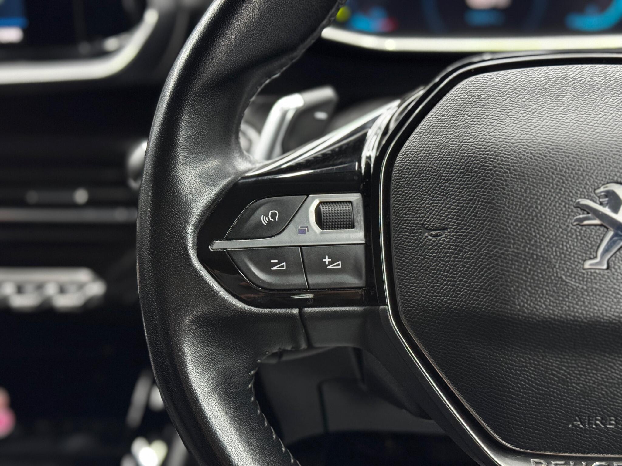 Peugeot 208 - Image 20
