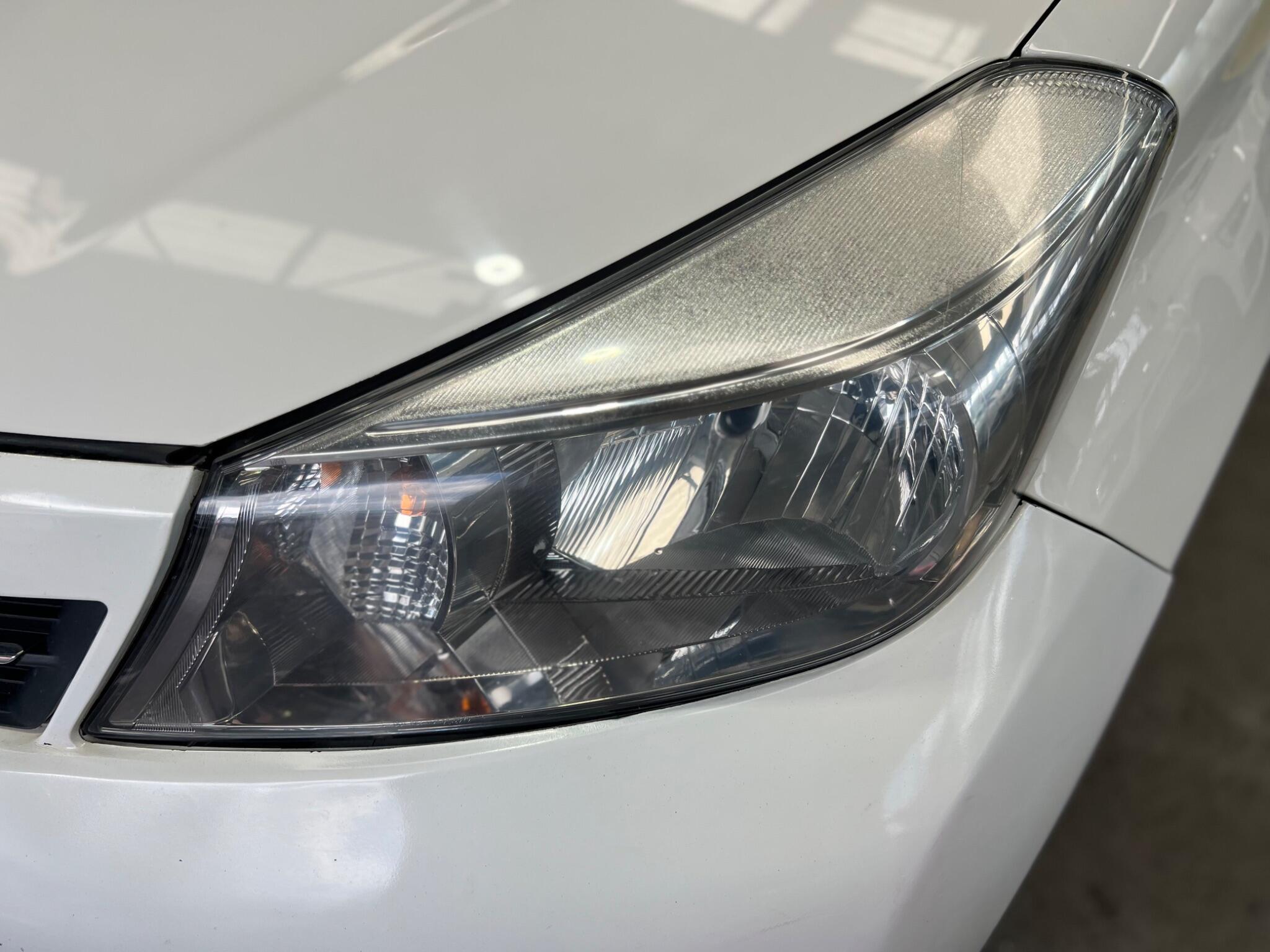 Toyota Yaris - Image 10