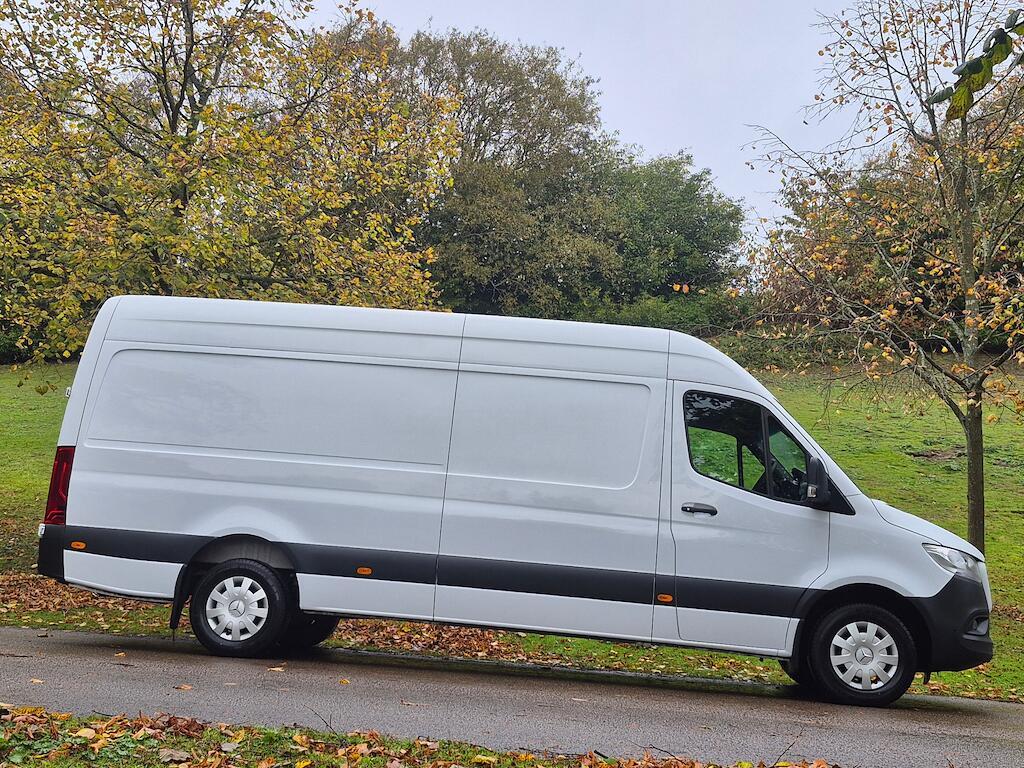 Mercedes Sprinter - Image 9