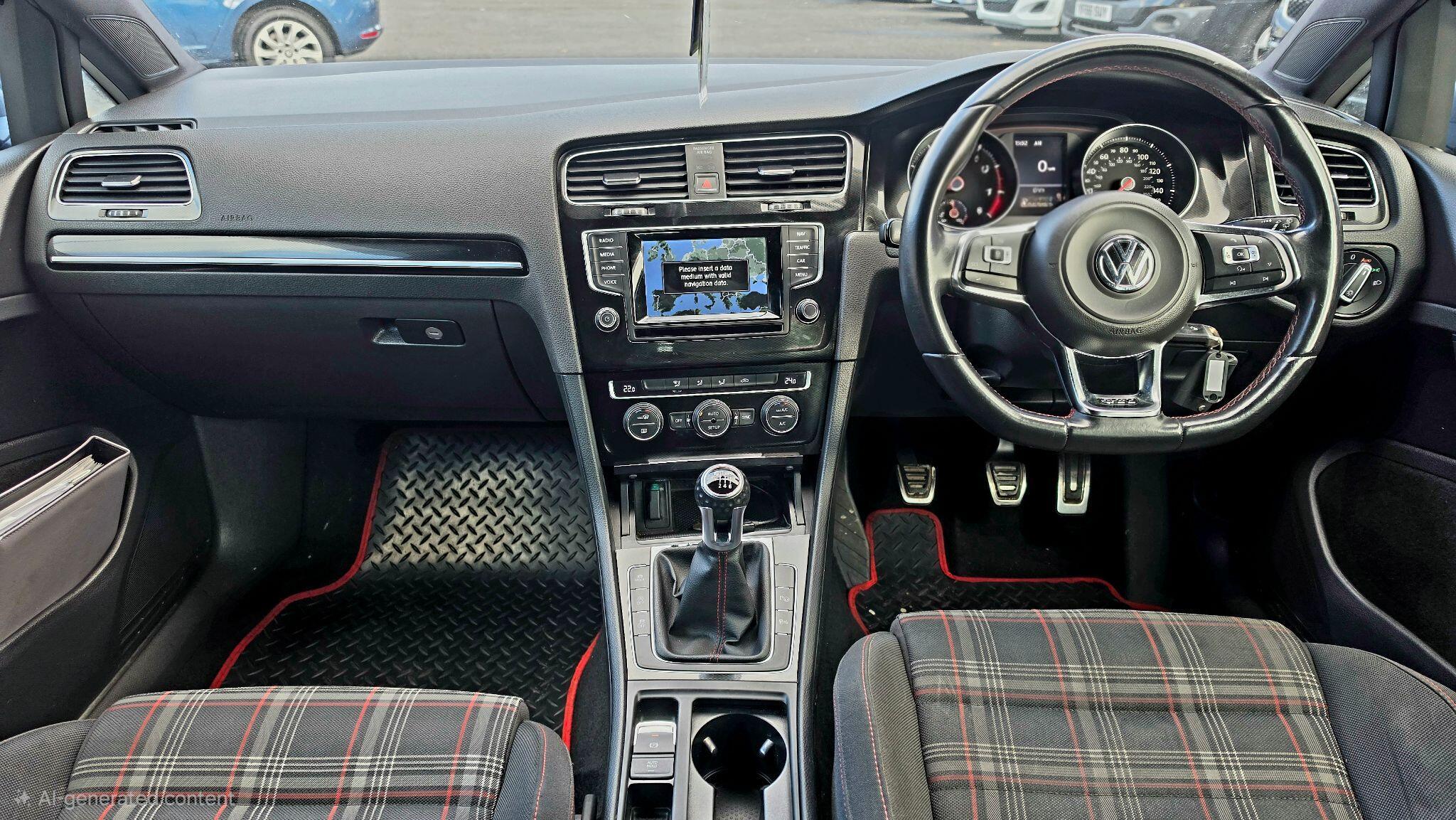 Volkswagen Golf - Image 19