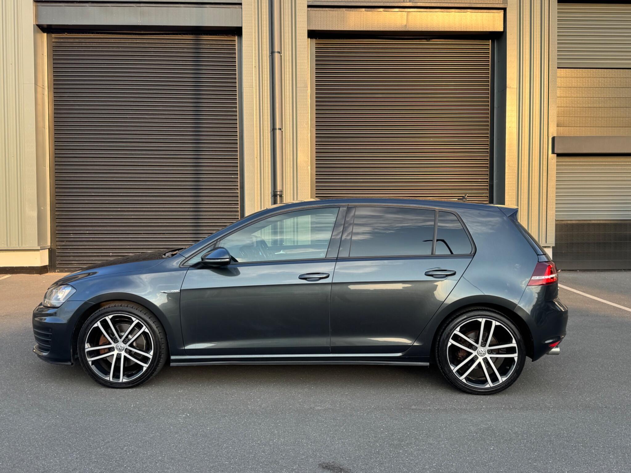 Volkswagen Golf - Image 5