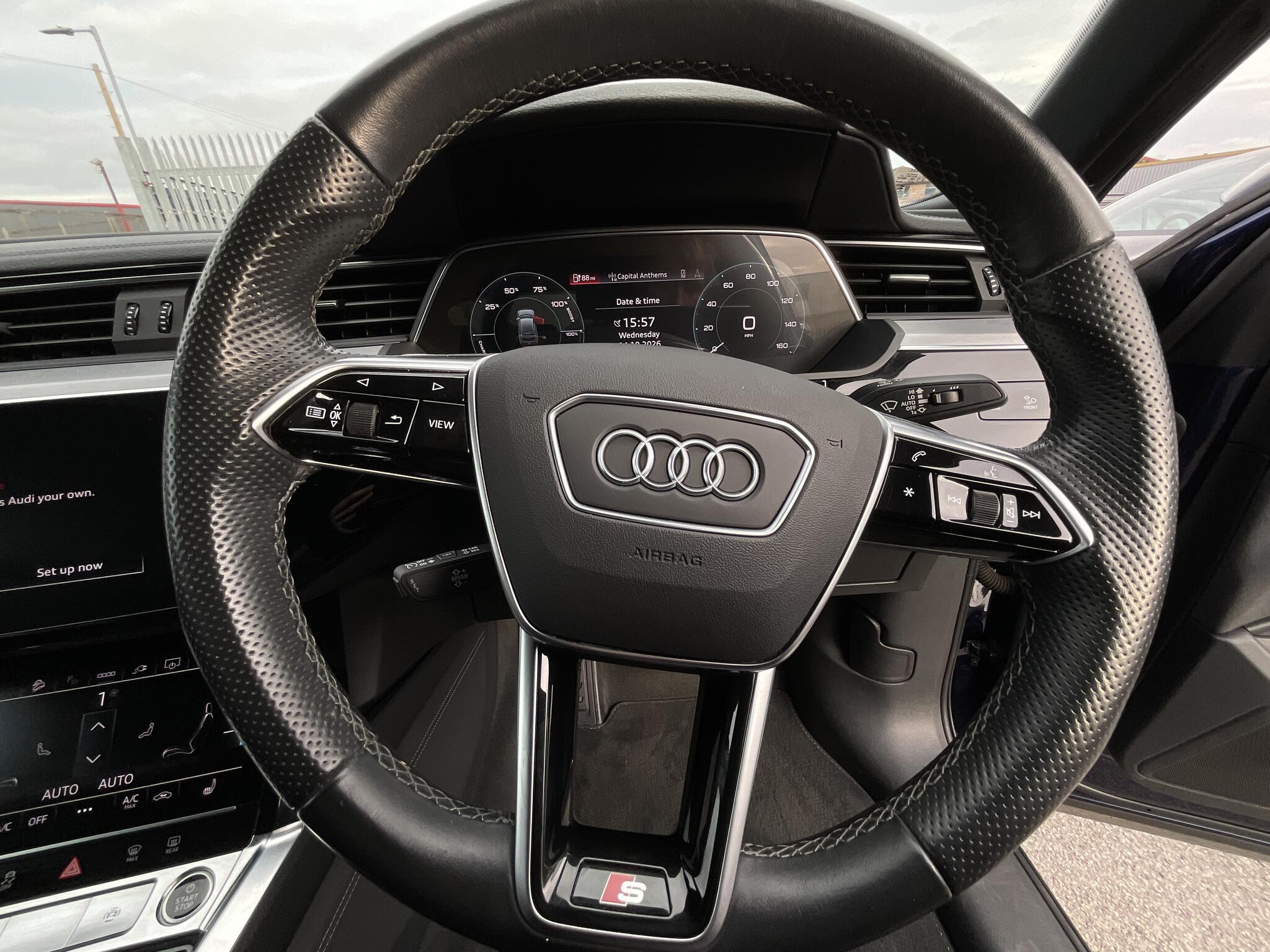 Audi E-Tron - Image 20