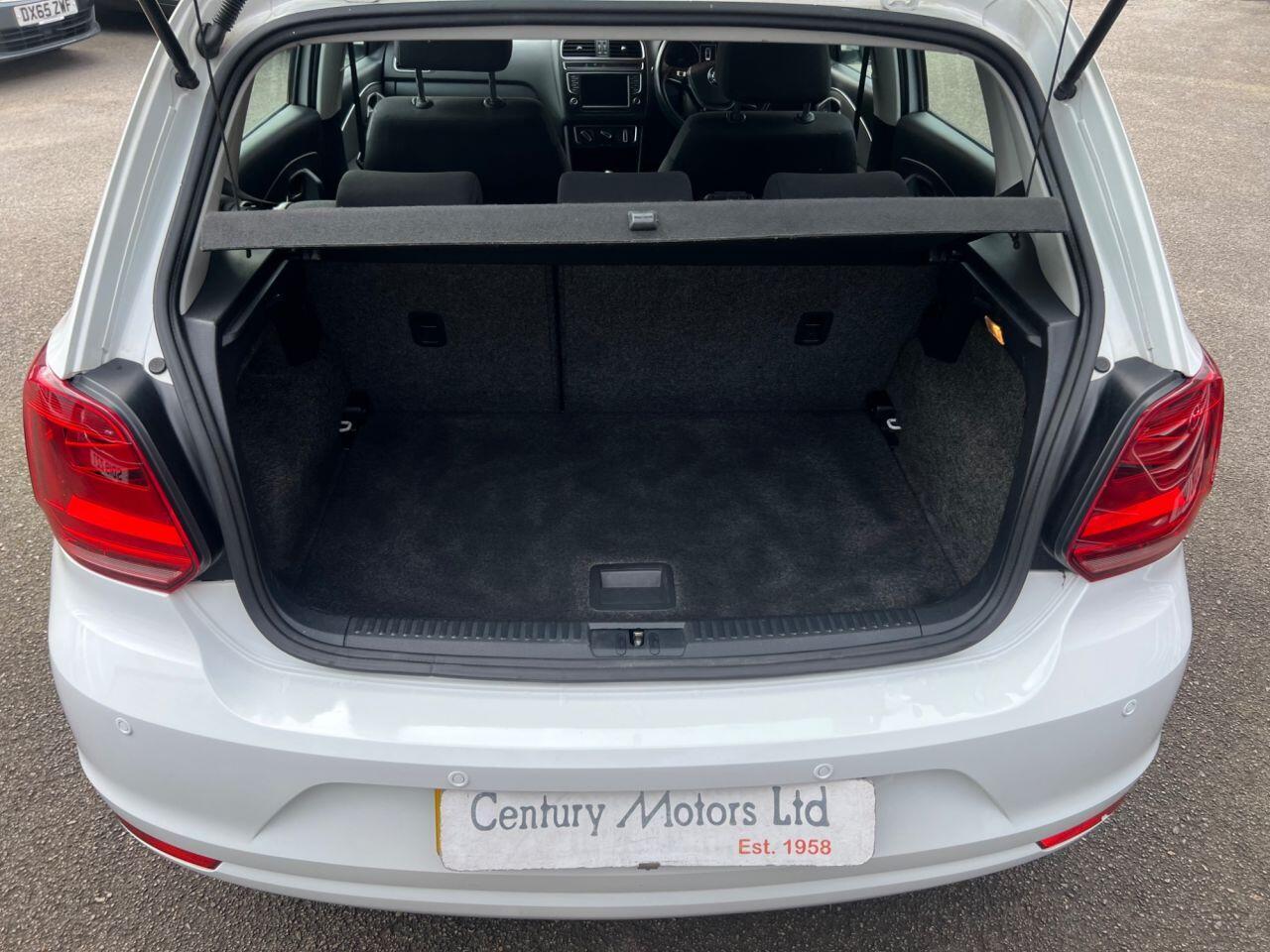 Volkswagen Polo - Image 14