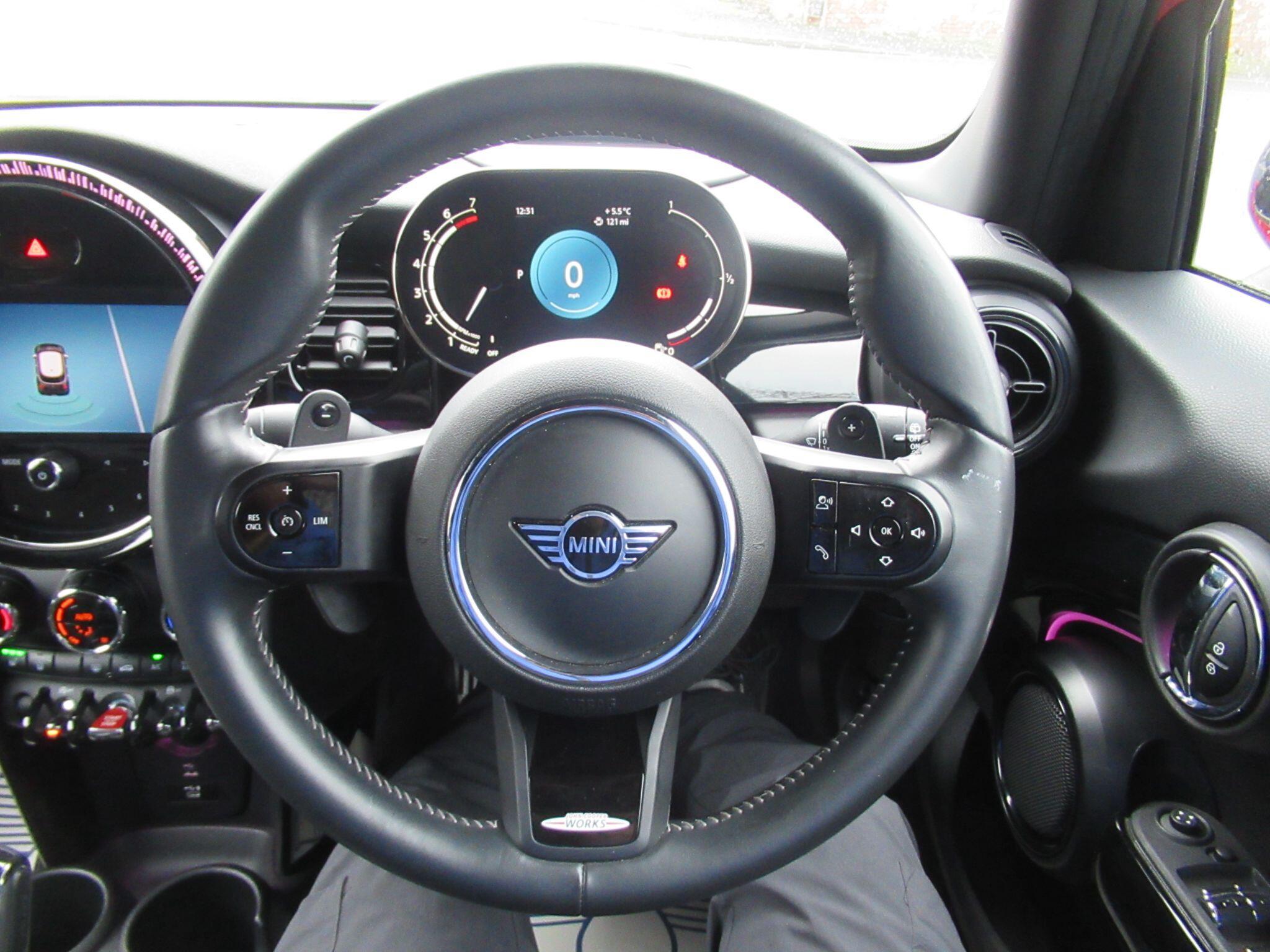 MINI Hatch - Image 26