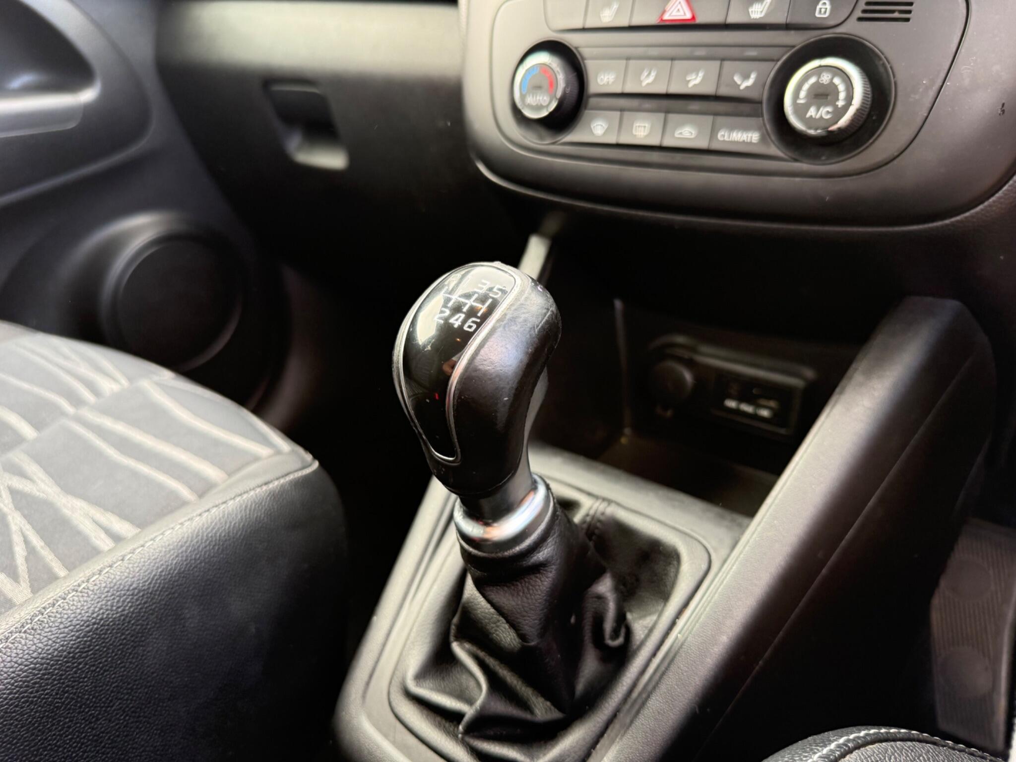 Kia Venga - Image 16