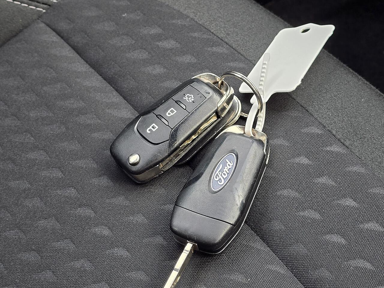 Ford Fiesta - Image 26