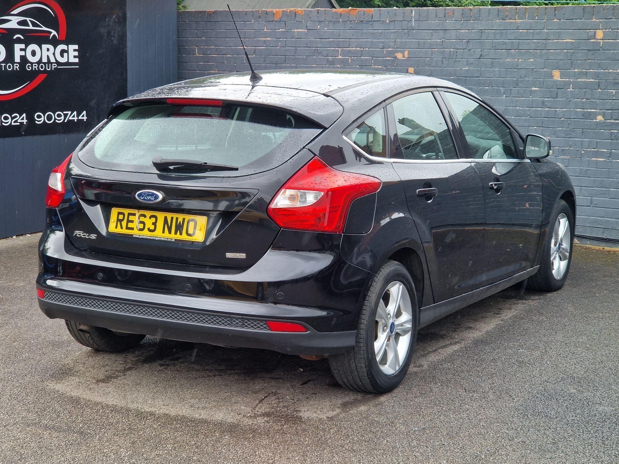 Ford Focus - Image 10
