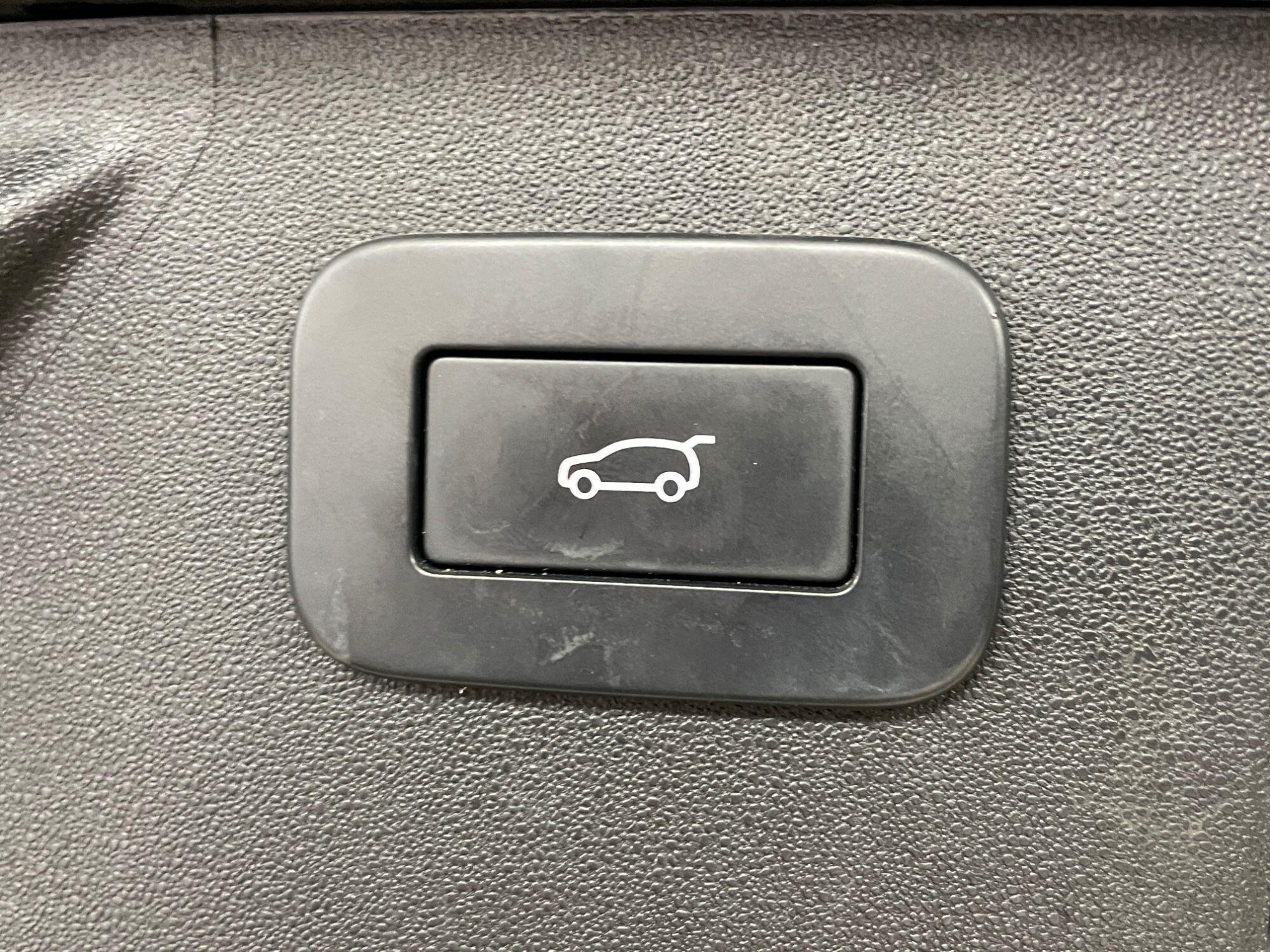 Land Rover DISCOVERY SPORT - Image 17