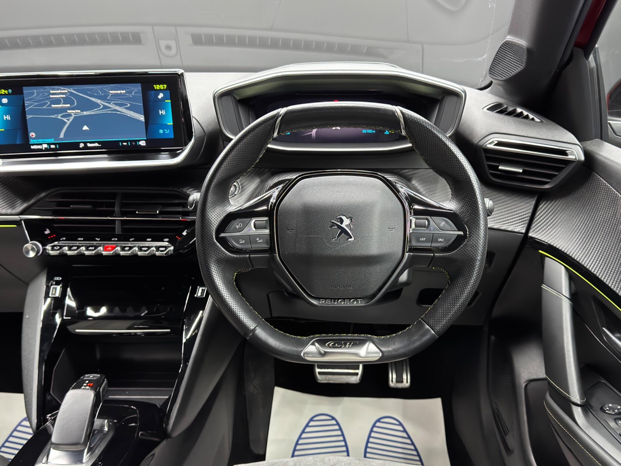 Peugeot E-208 - Image 18