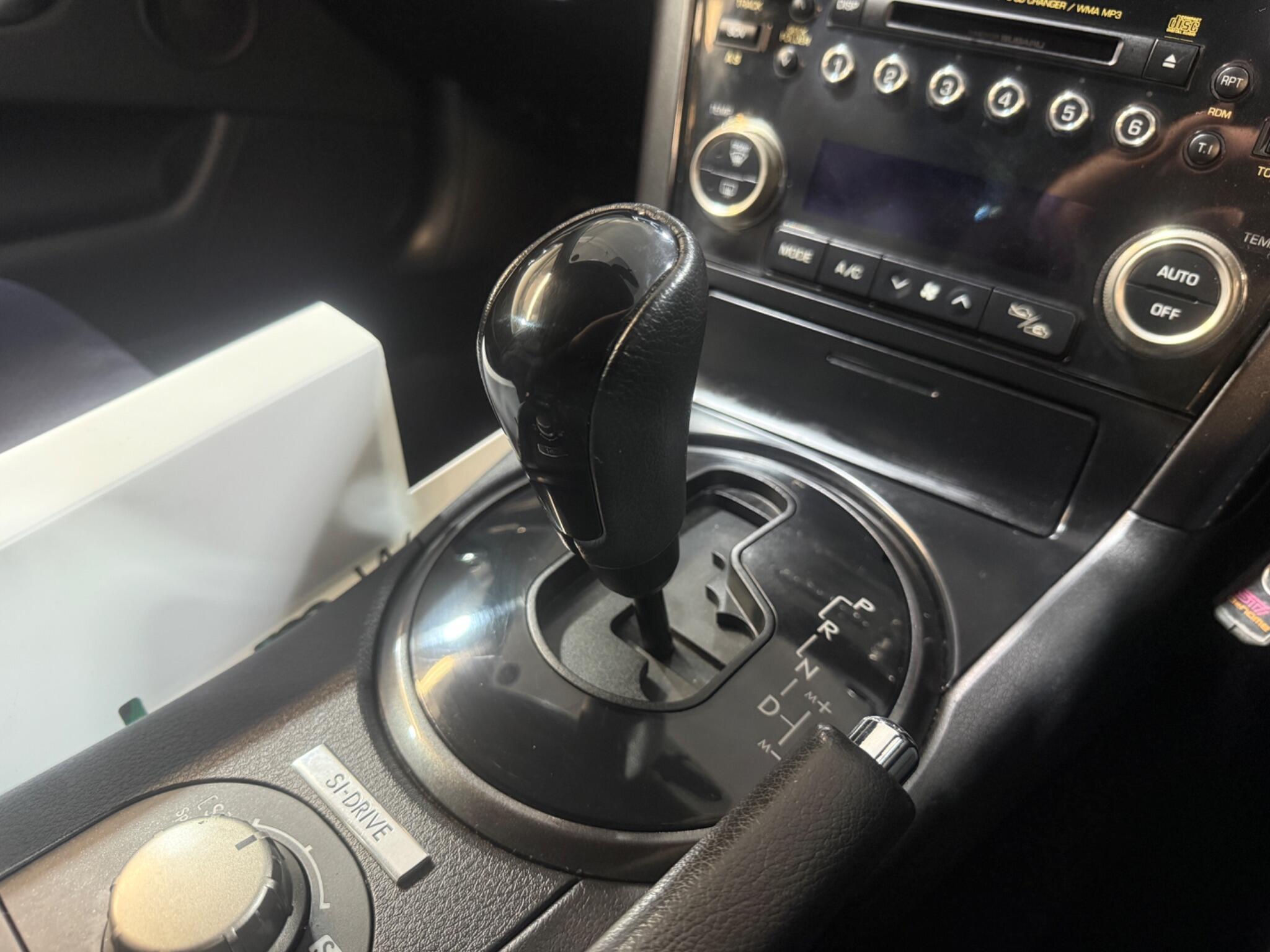 Subaru Legacy - Image 14