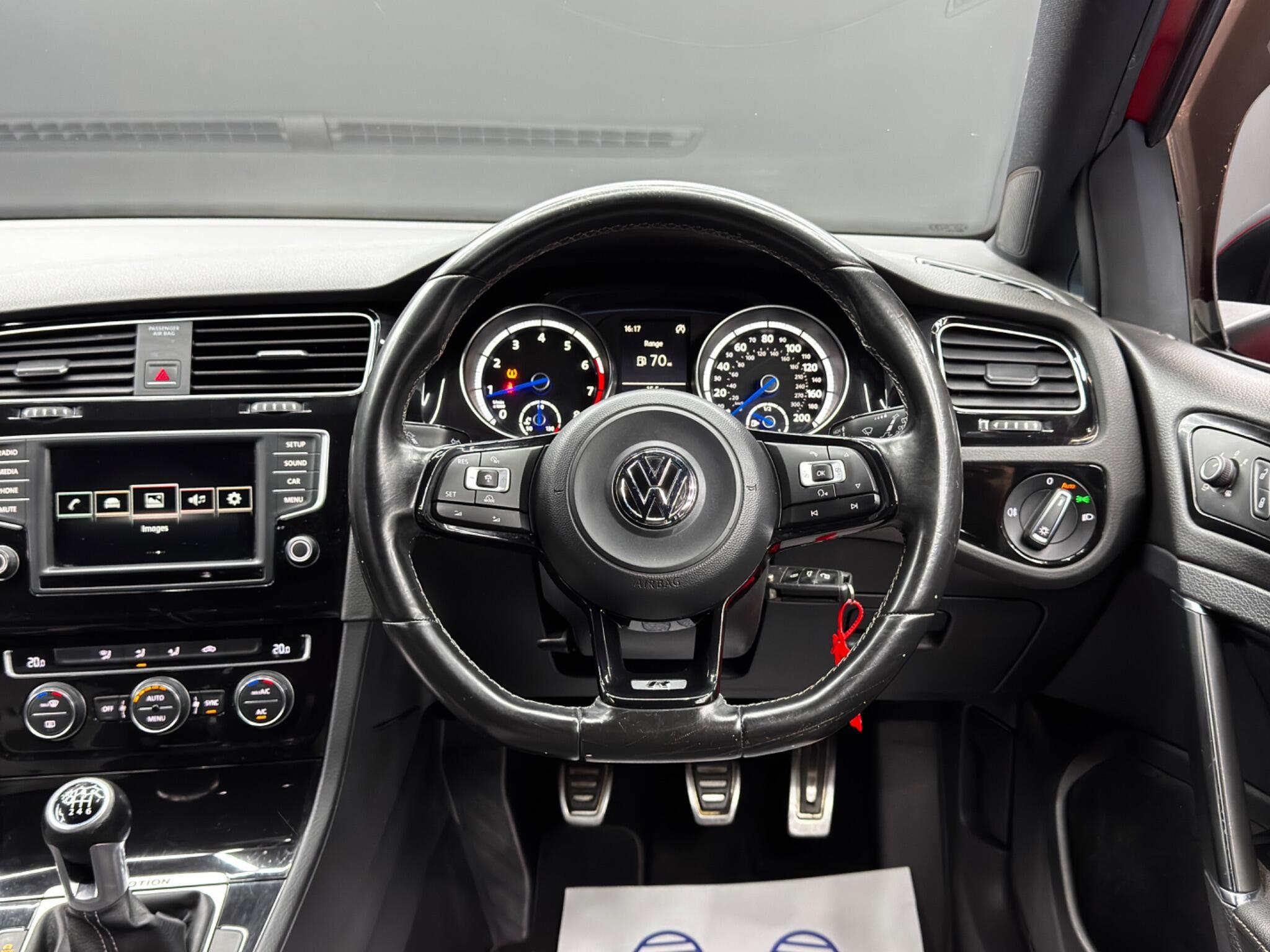 Volkswagen Golf - Image 17