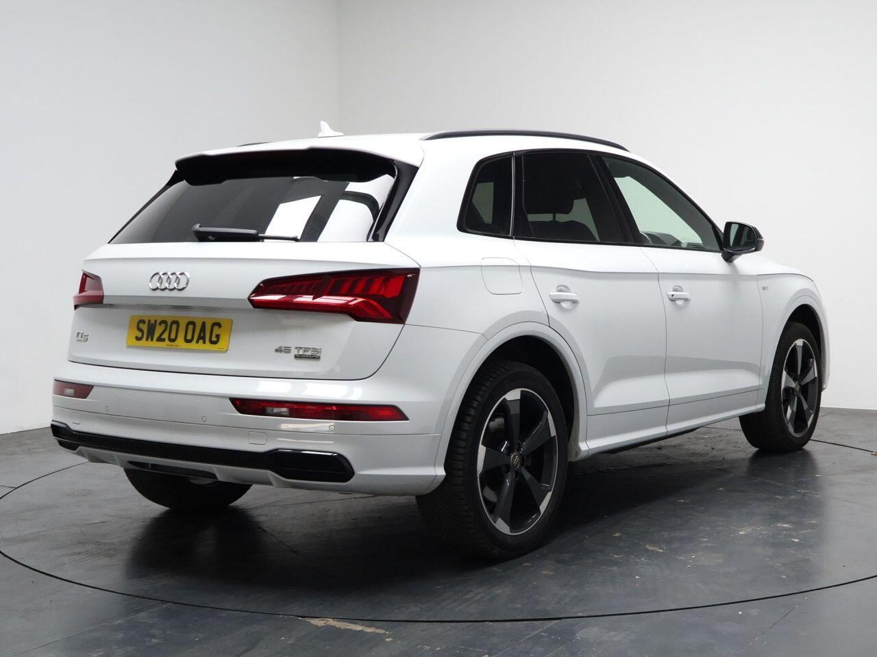 Audi Q5 - Image 12