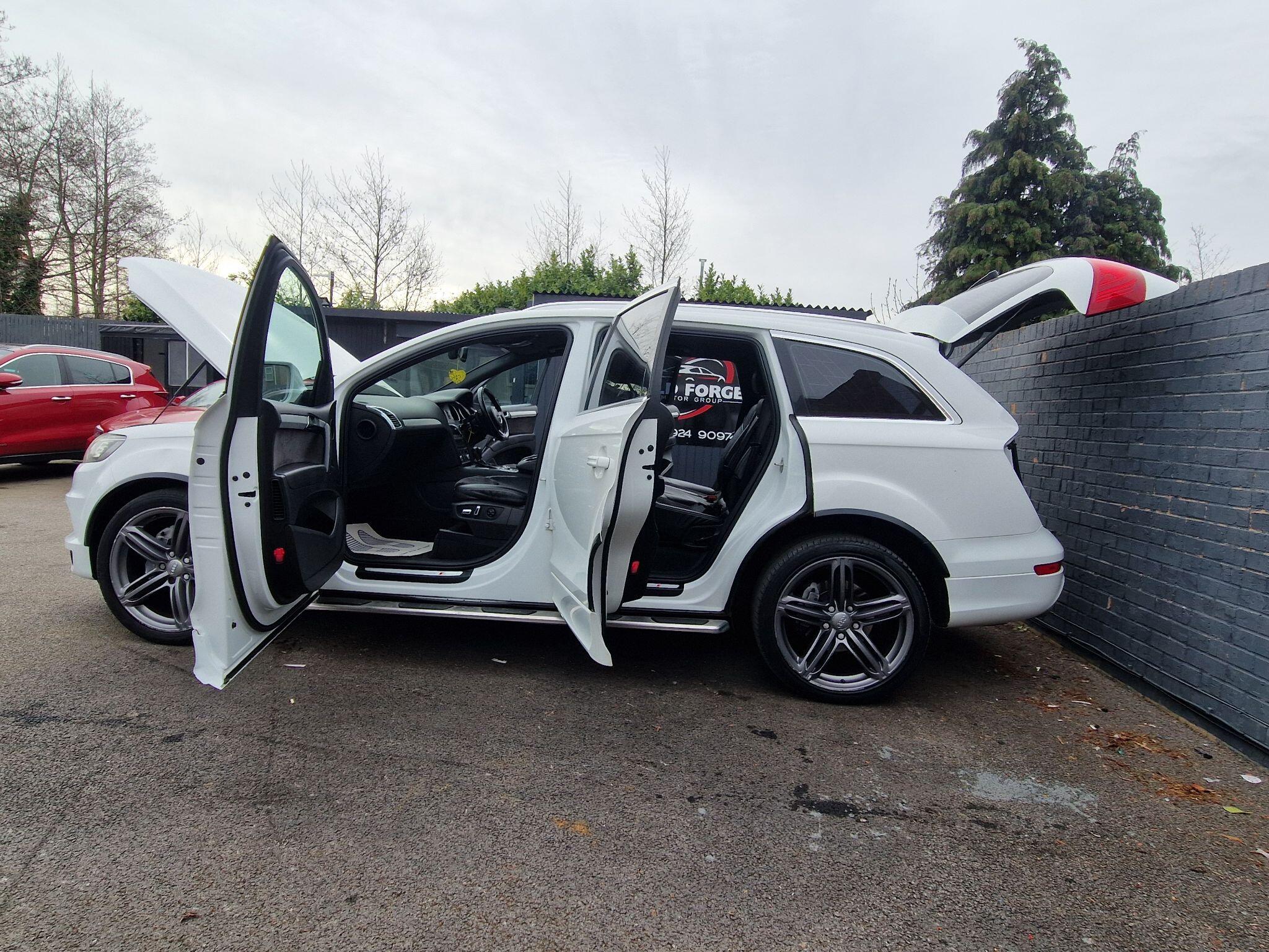 Audi Q7 - Image 16