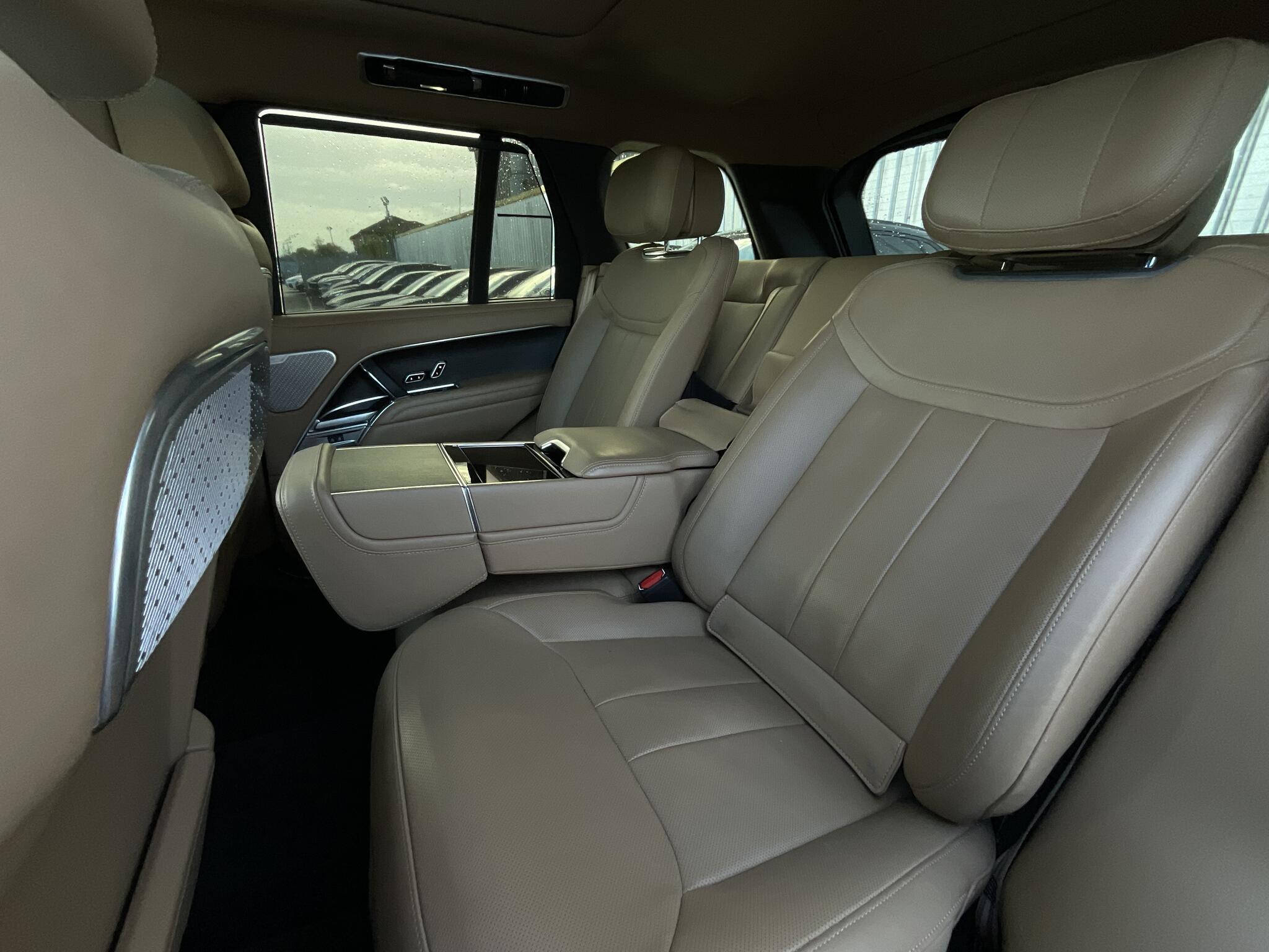 Land Rover Range Rover - Image 14