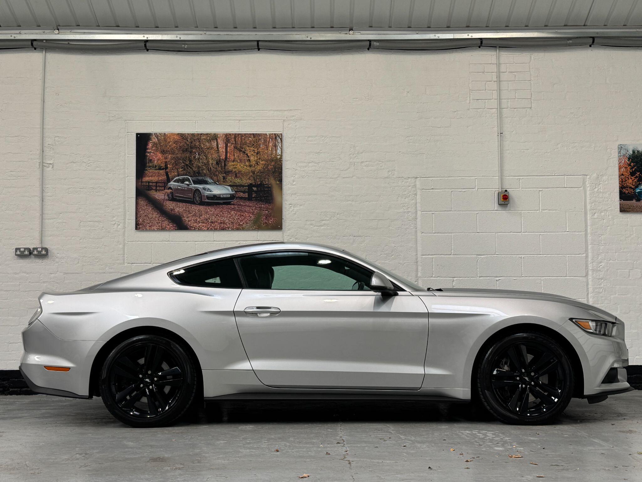 Ford Mustang - Image 8
