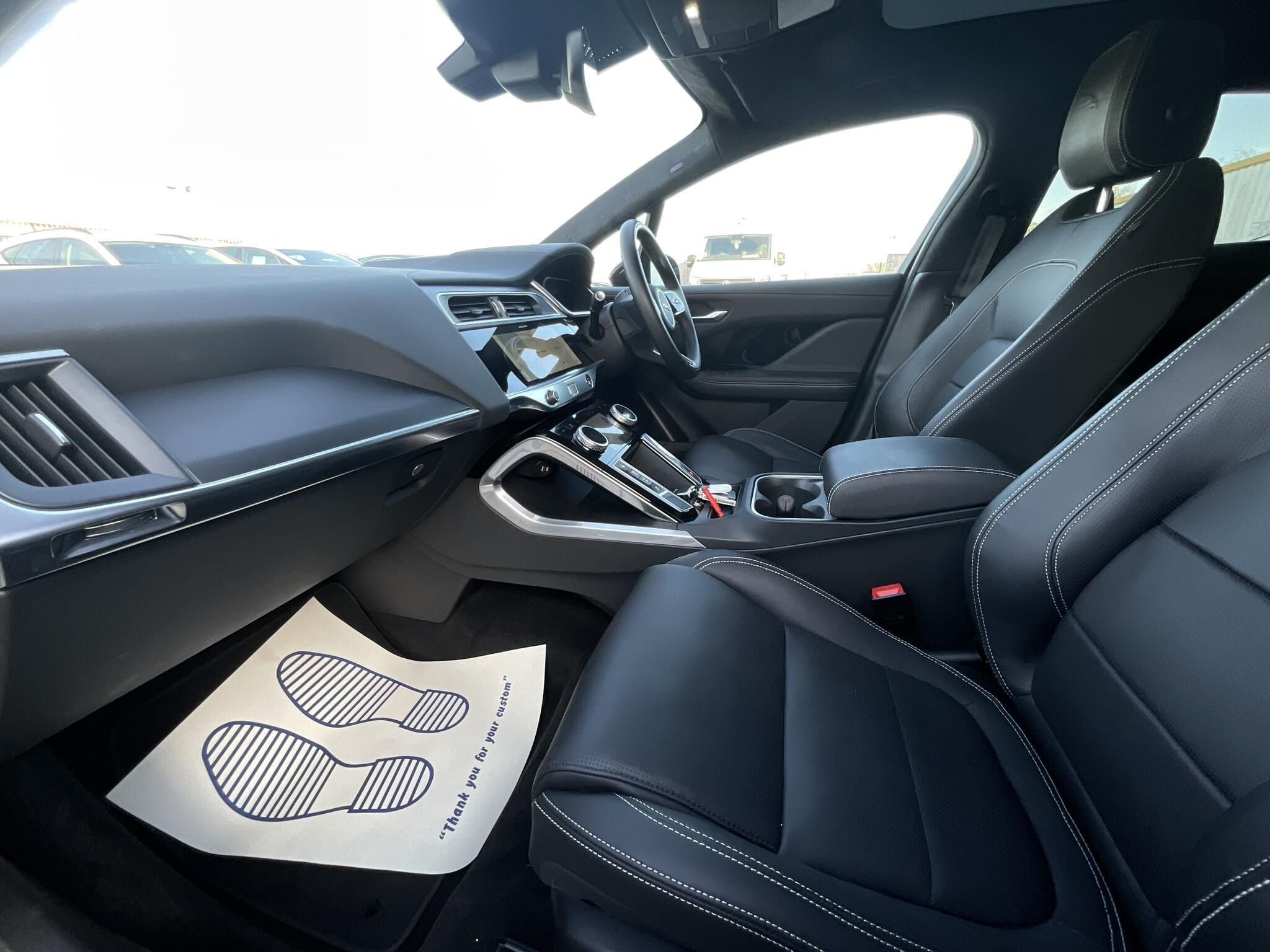 Jaguar I-Pace - Image 13