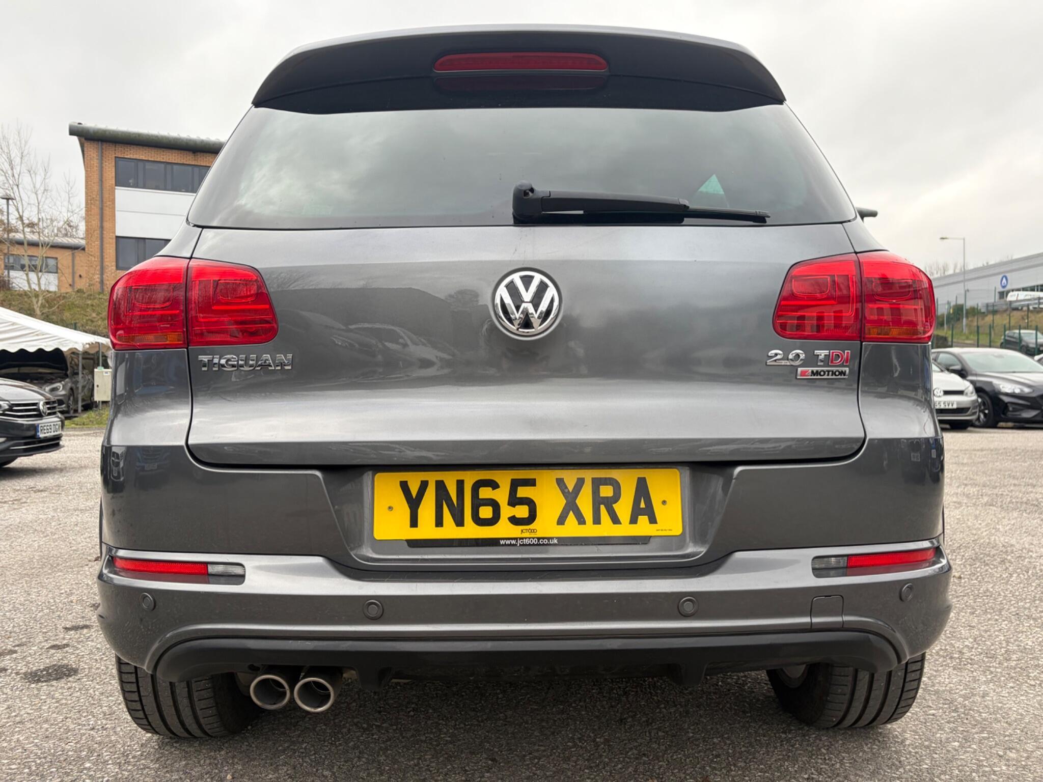 Volkswagen Tiguan - Image 11