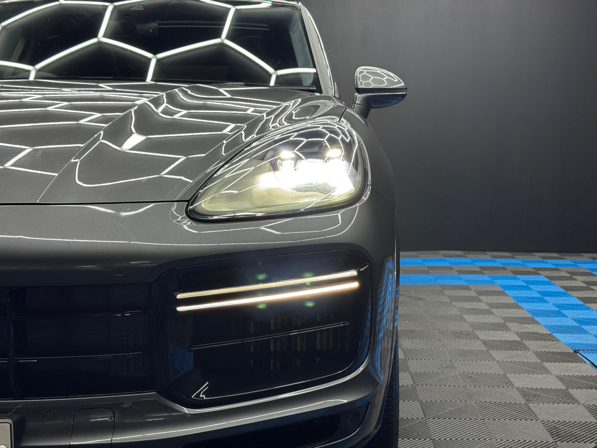 Porsche Cayenne - Image 56