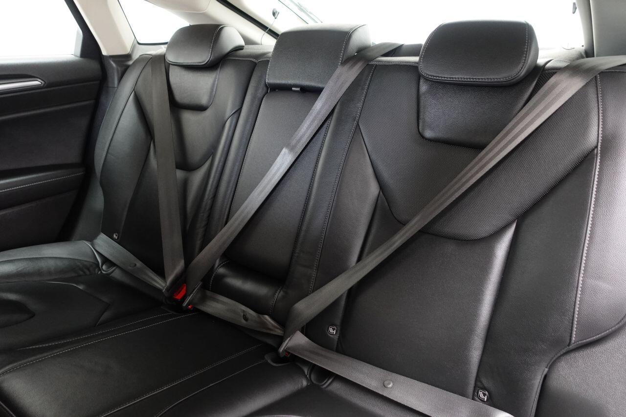 Ford Mondeo - Image 11