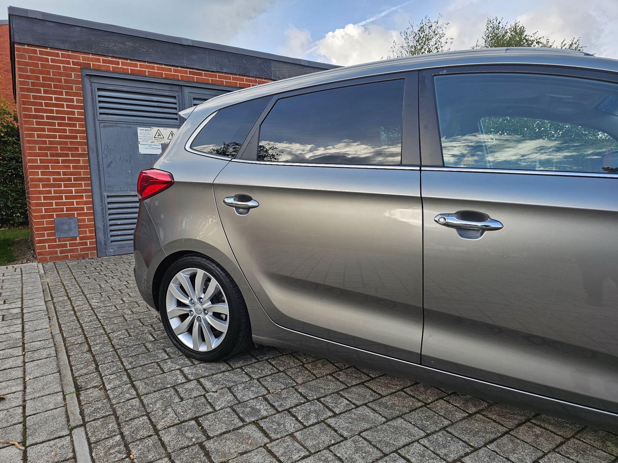 Kia Carens - Image 5