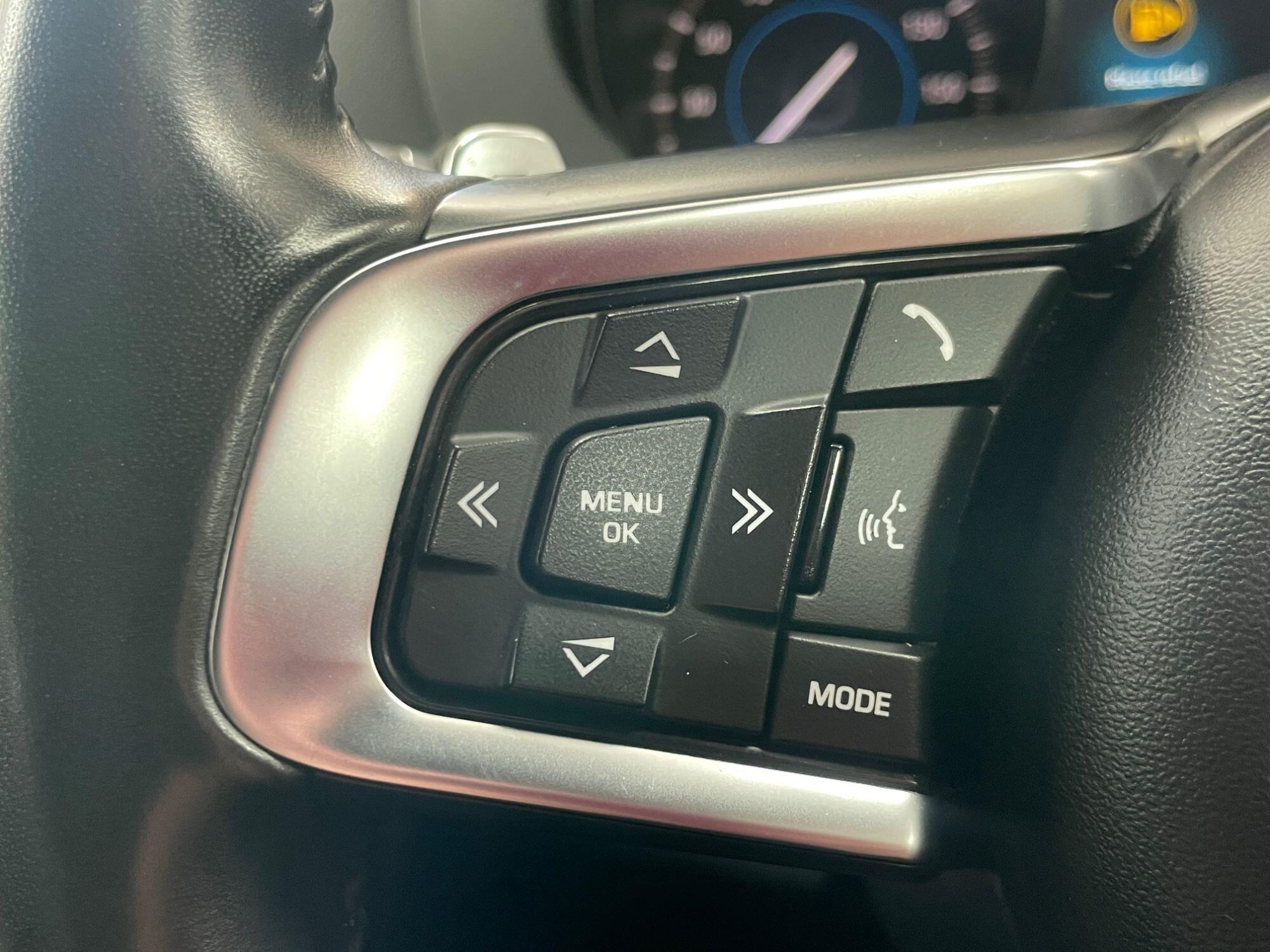 Jaguar F-Pace - Image 33