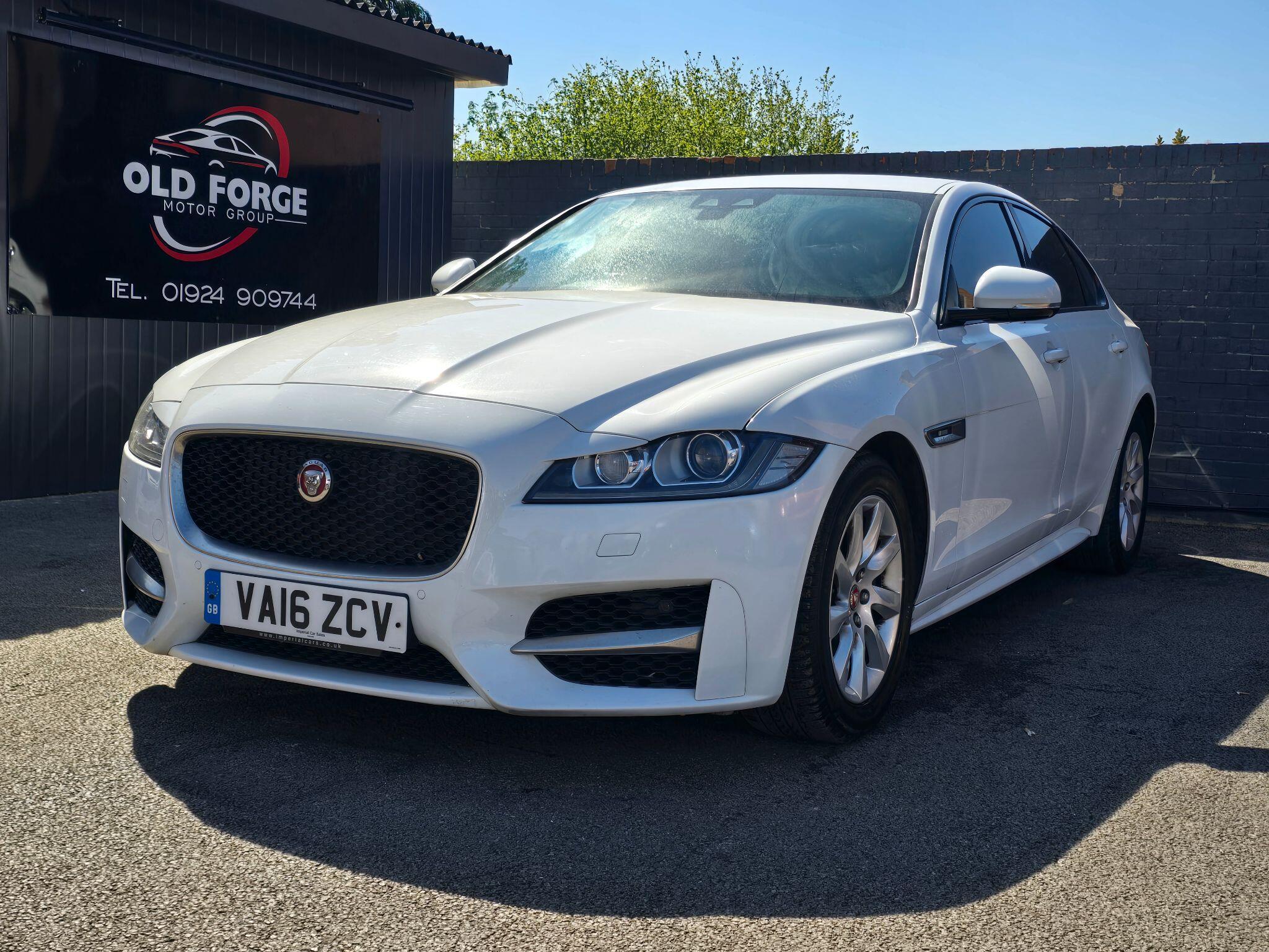 Jaguar XF - Image 17