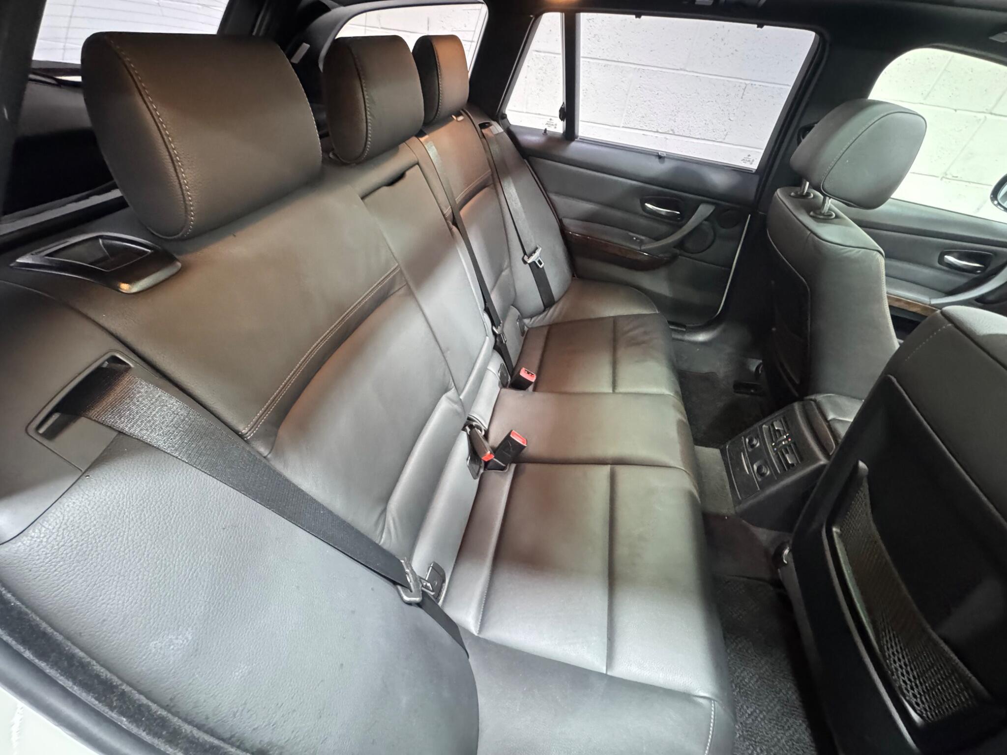 BMW 3 Series - Image 11