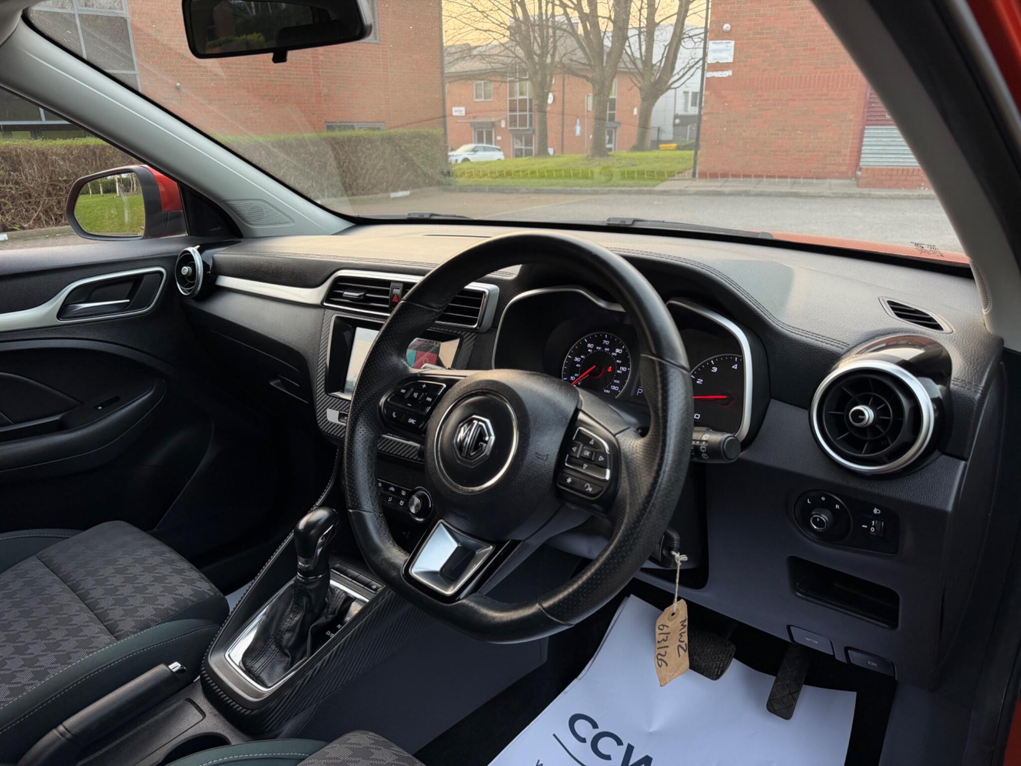 MG MG ZS - Image 21