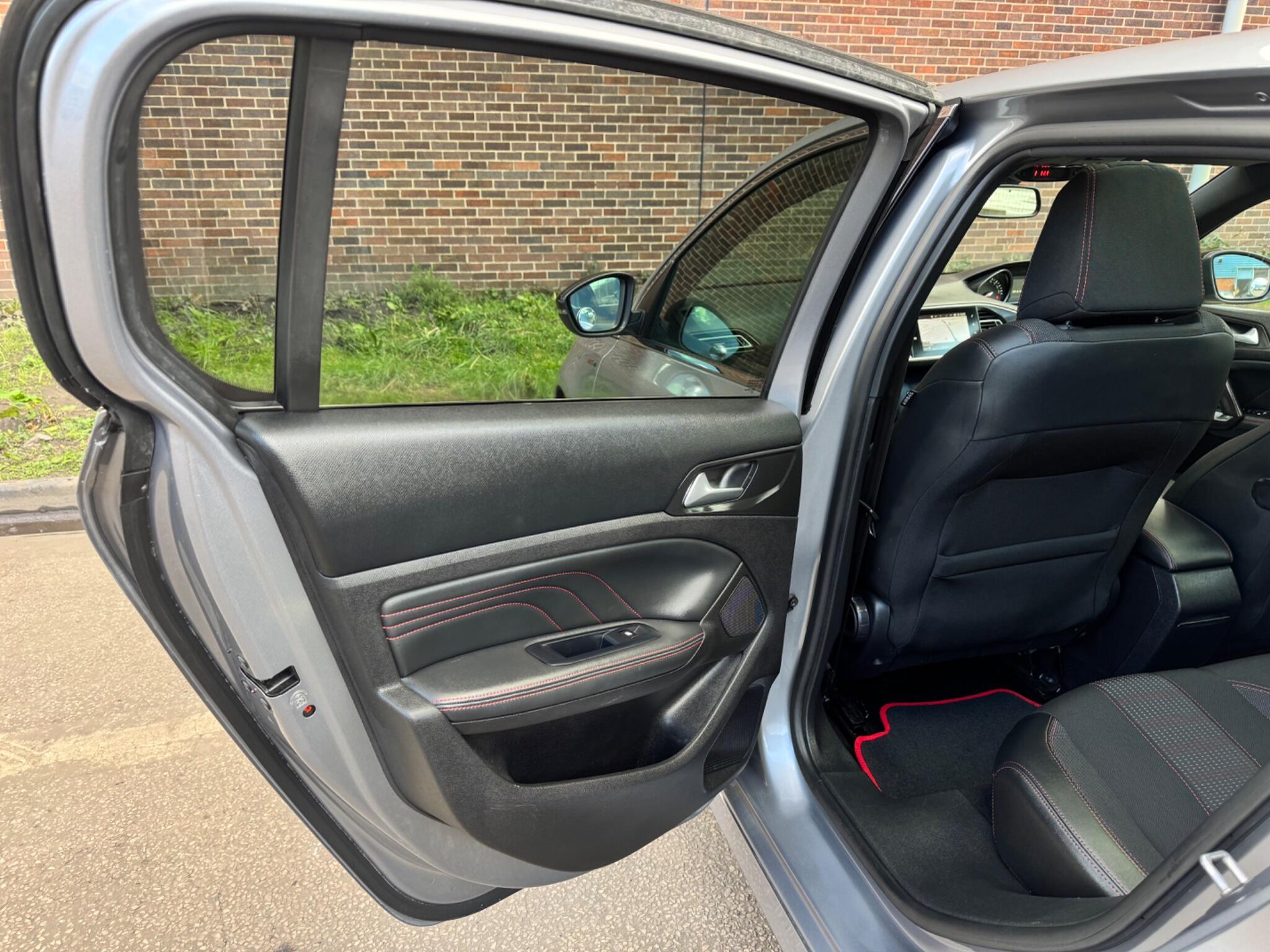 Peugeot 308 - Image 15