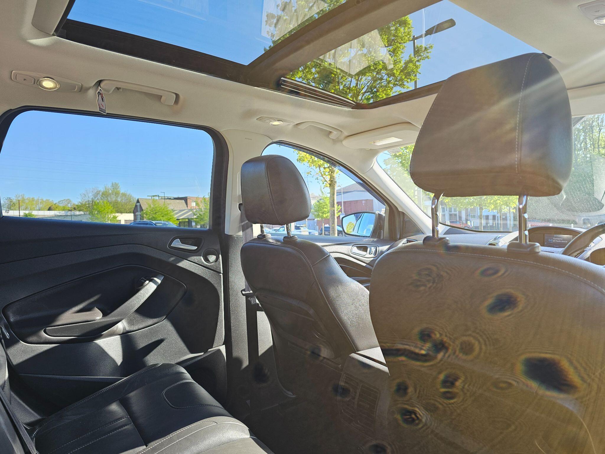 Ford Kuga - Image 28