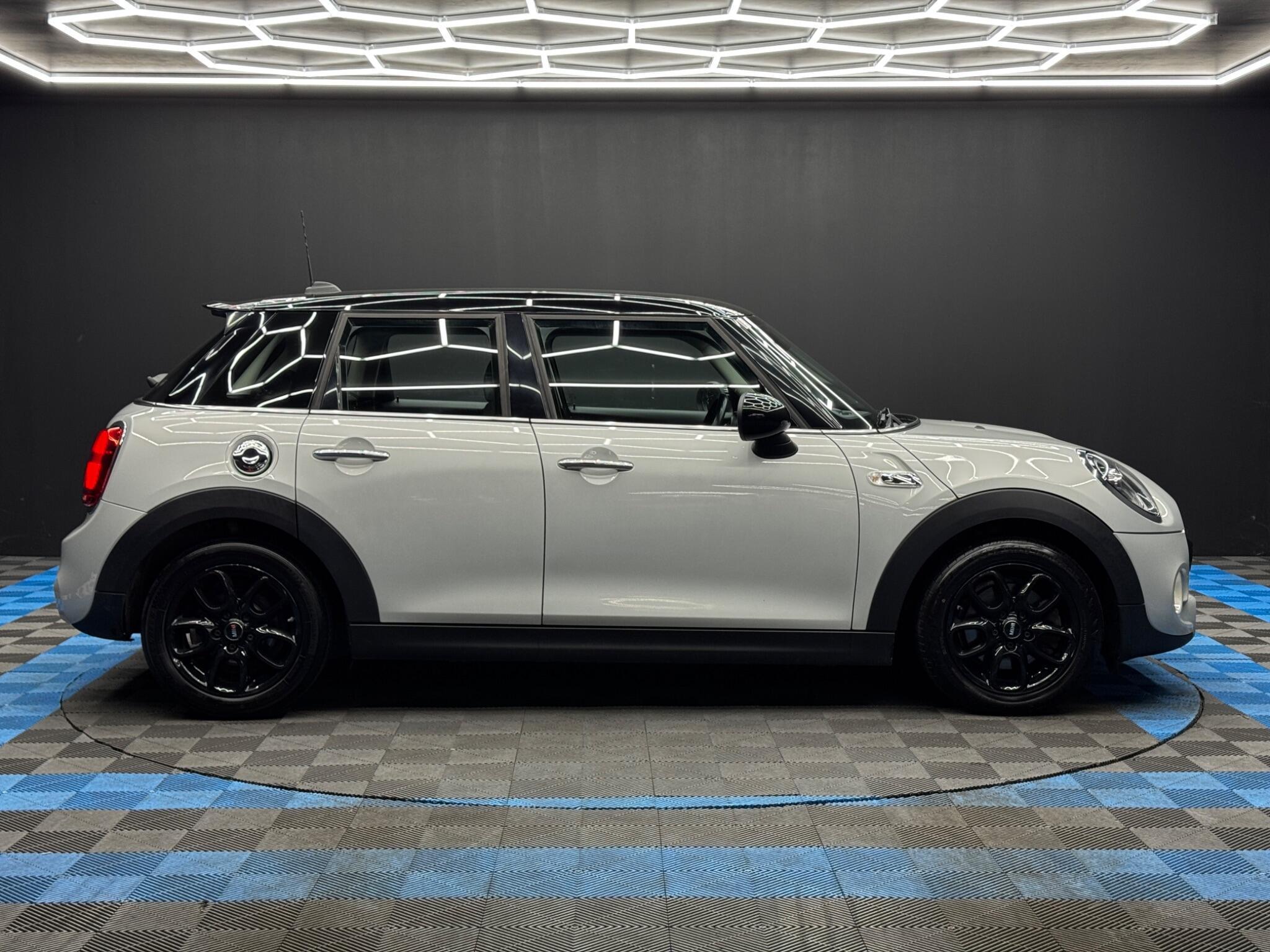 MINI Hatch - Image 4