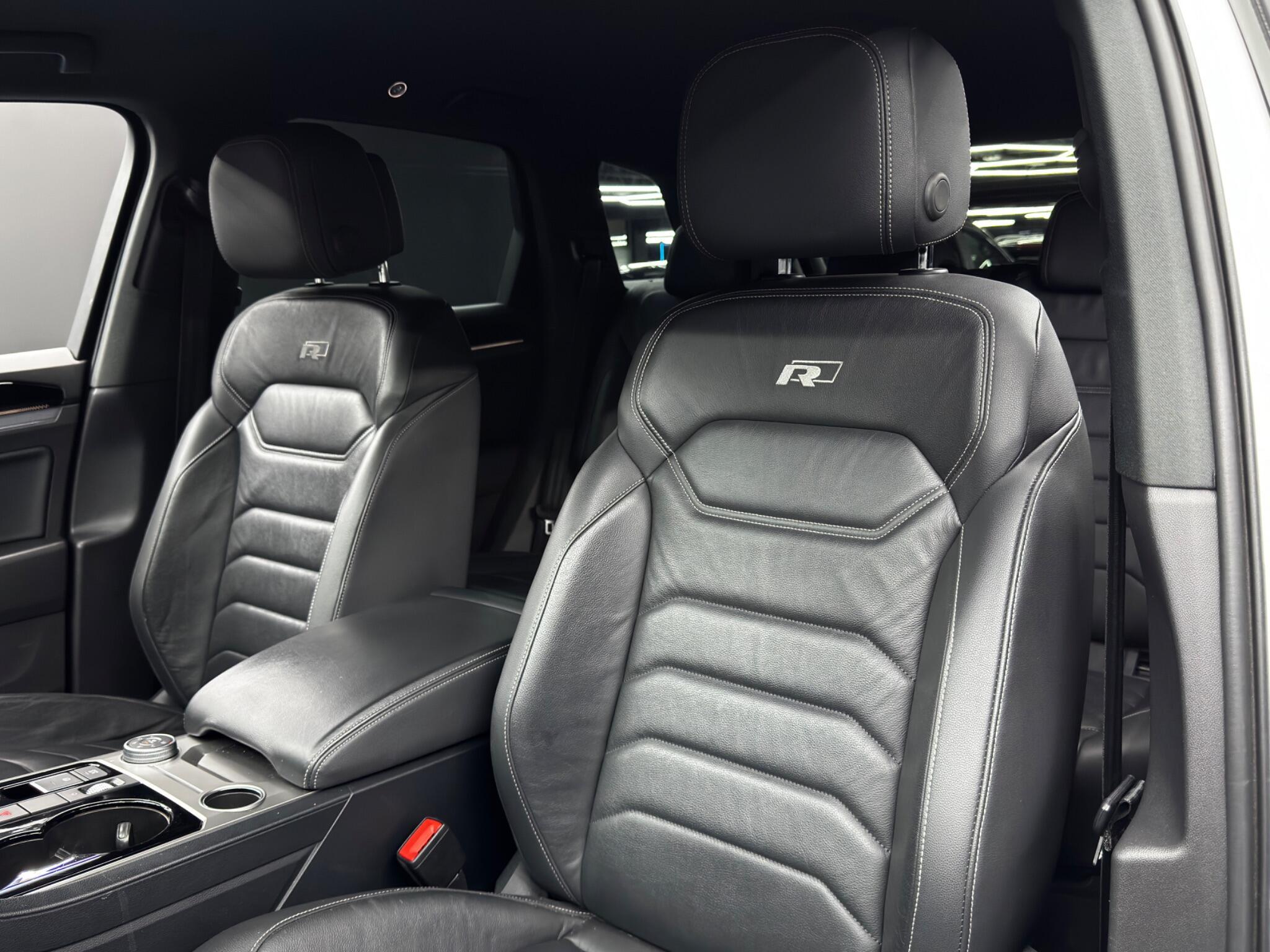 Volkswagen Touareg - Image 14