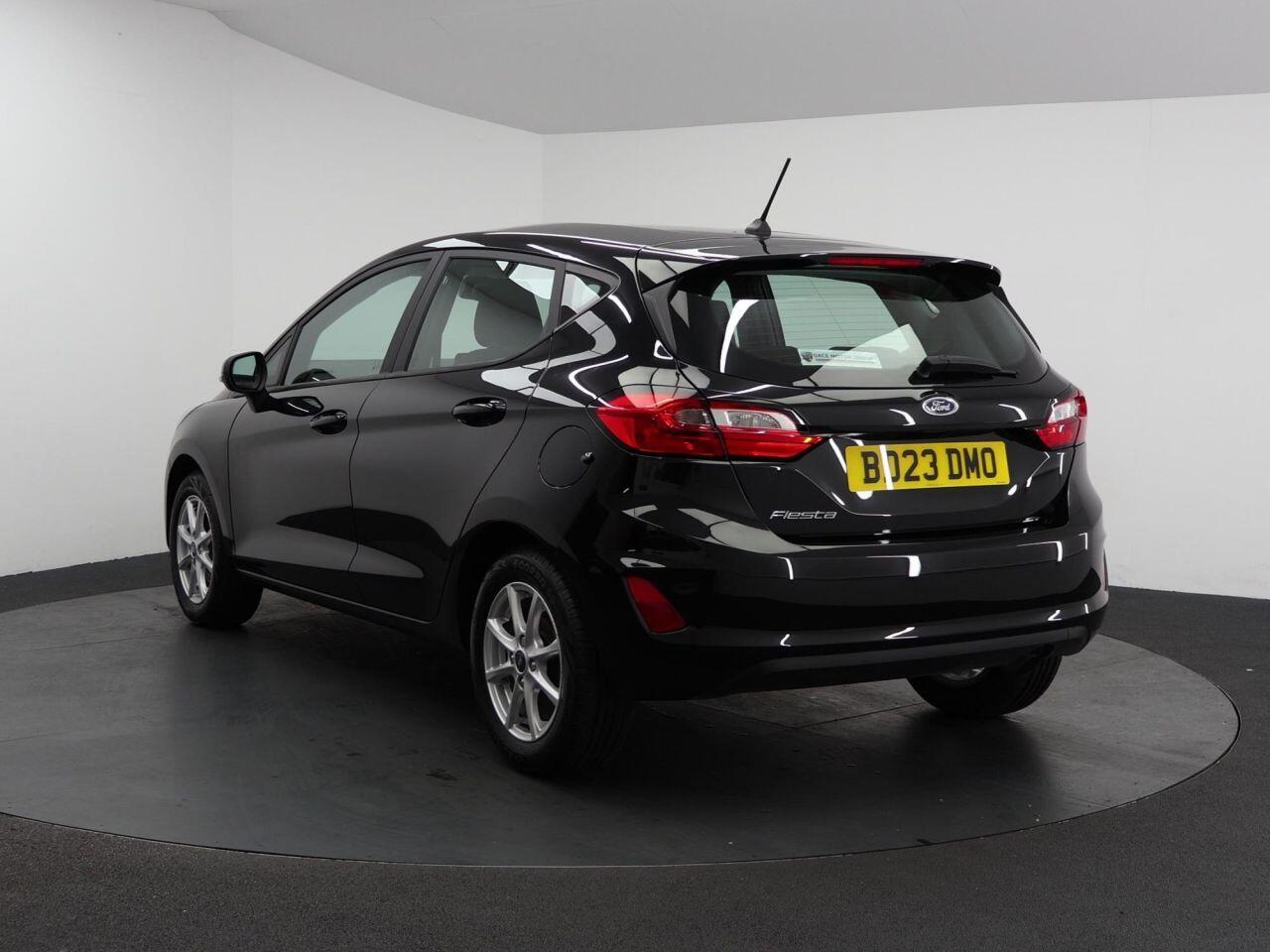 Ford Fiesta - Image 11