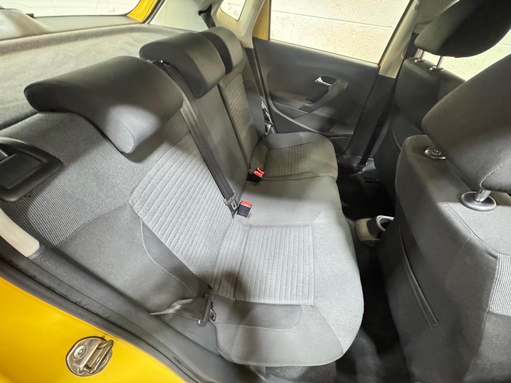 Volkswagen Polo - Image 12