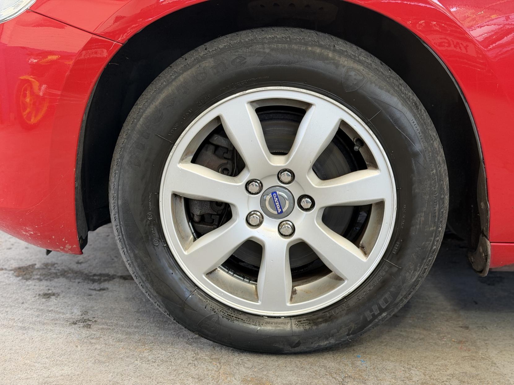Volvo S60 - Image 13
