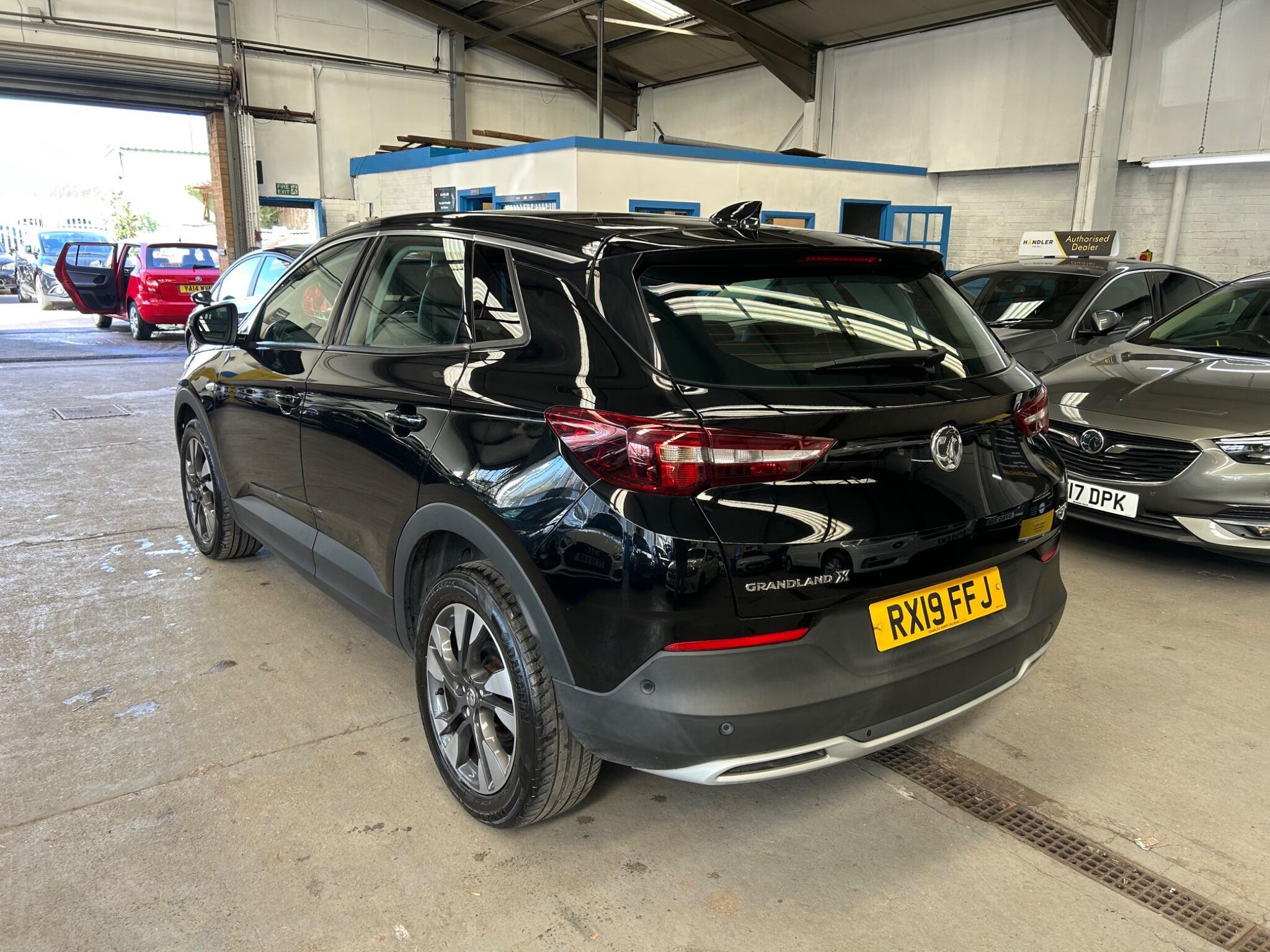 Vauxhall Grandland X - Image 5
