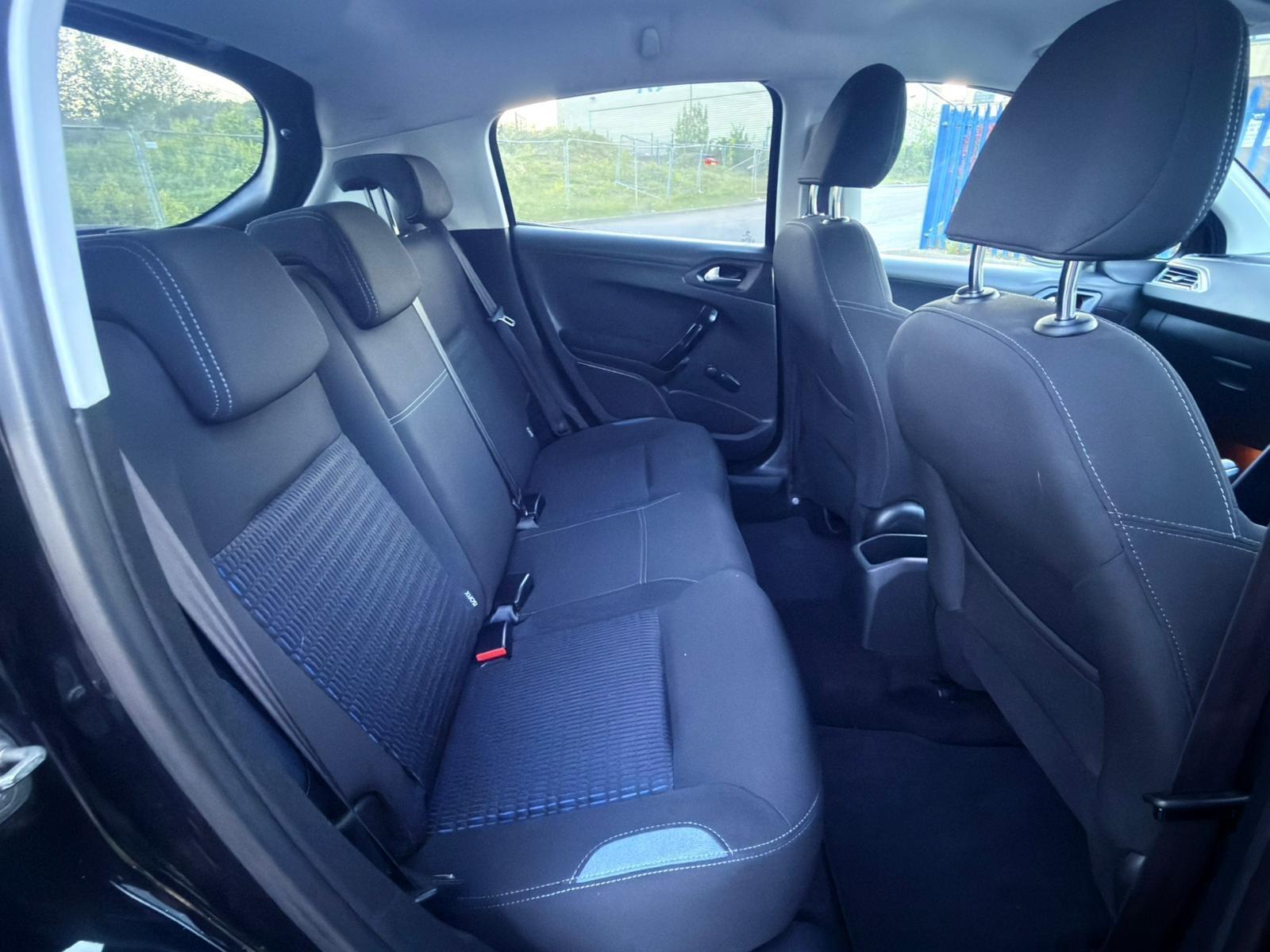 Peugeot 208 - Image 19