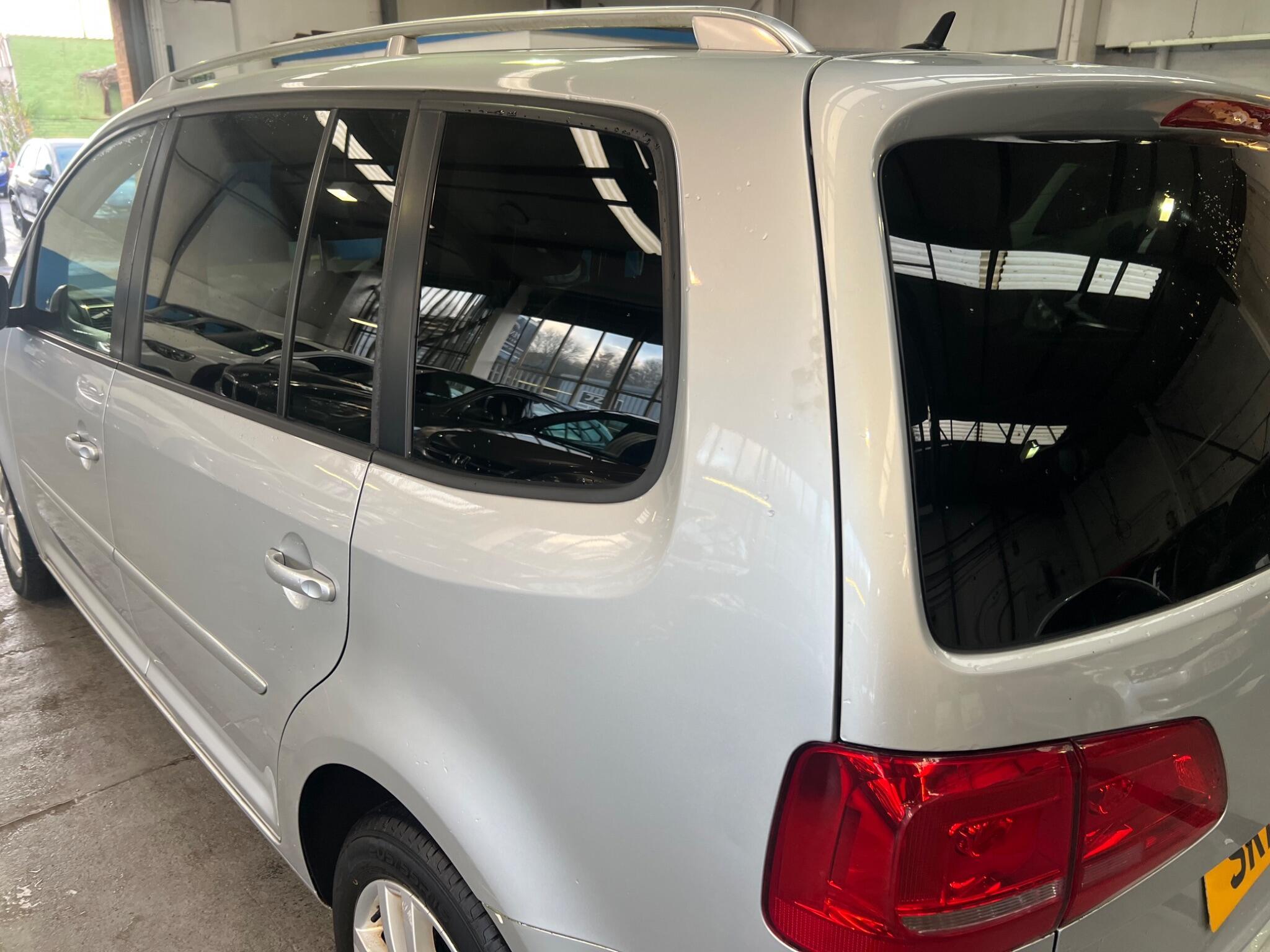 Volkswagen Touran - Image 33