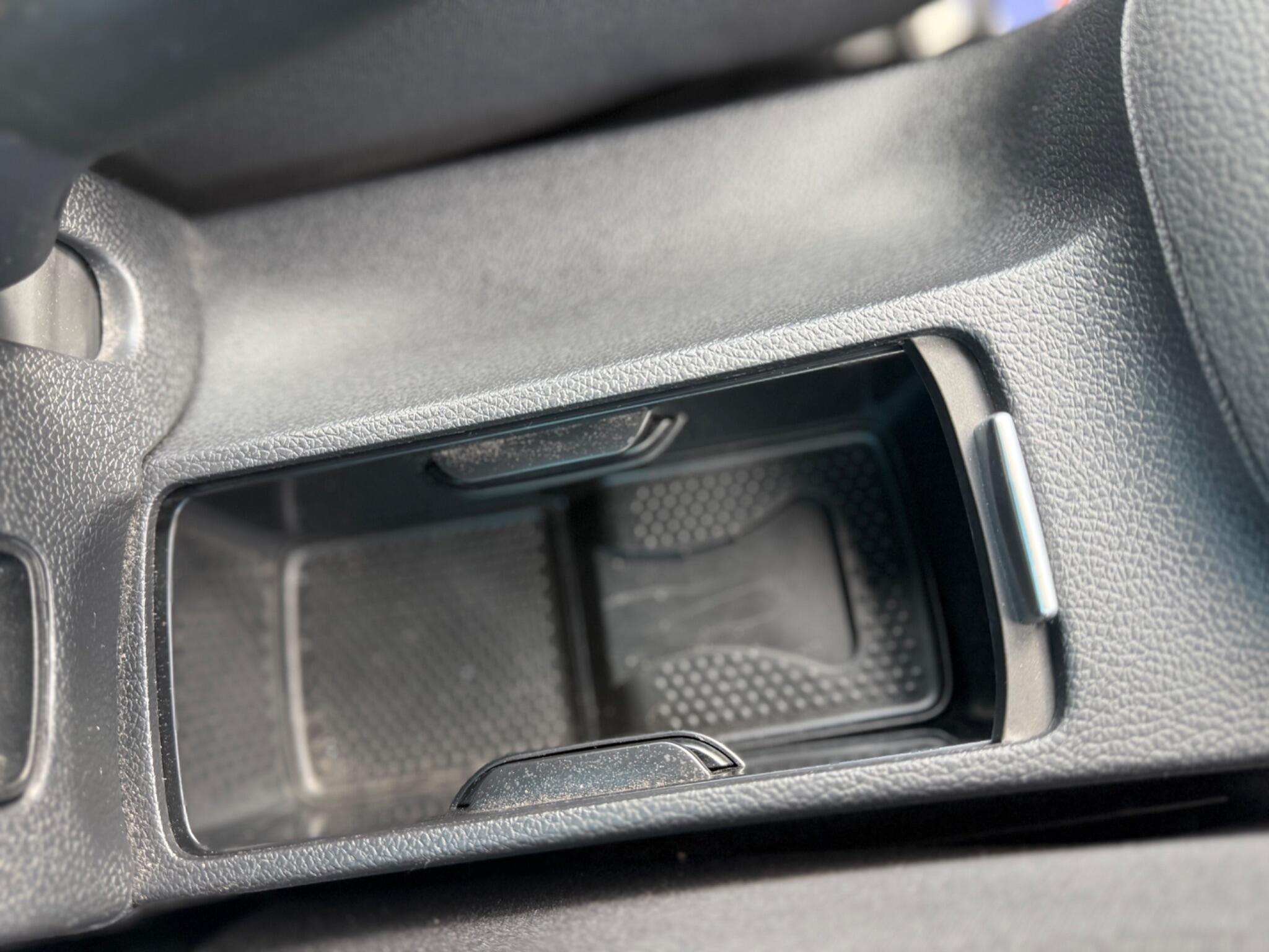 Volkswagen Golf - Image 29