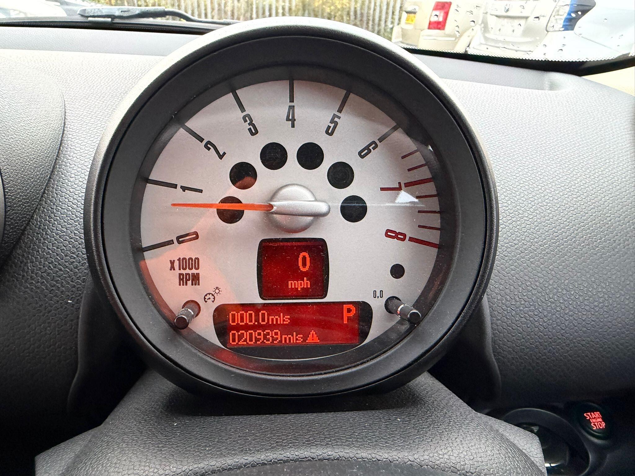 MINI Clubman - Image 21