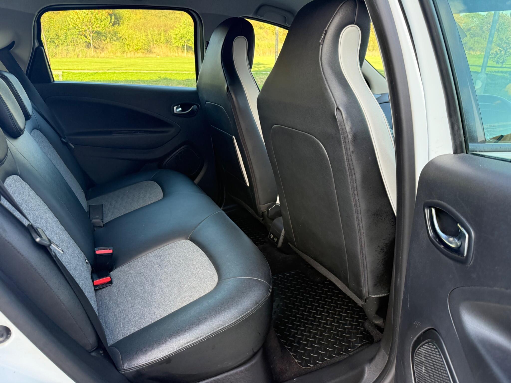 Renault Zoe - Image 14