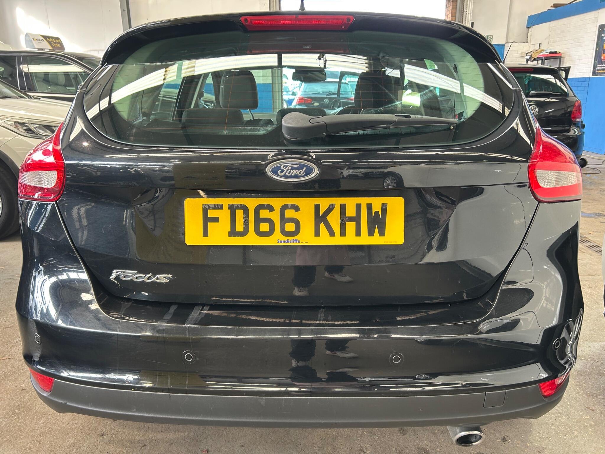 Ford Focus - Image 6