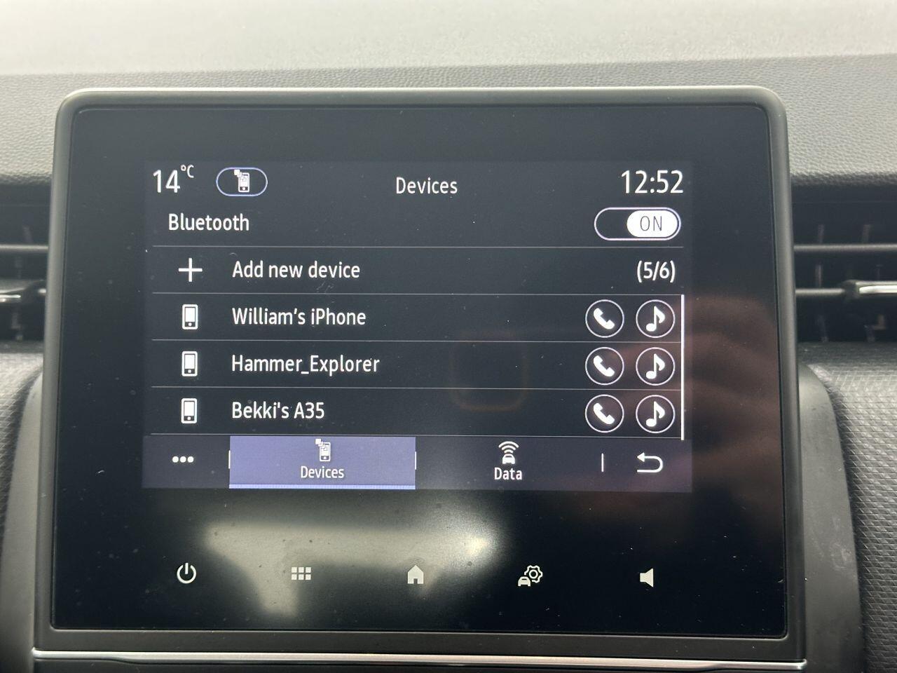 Renault Clio - Image 25