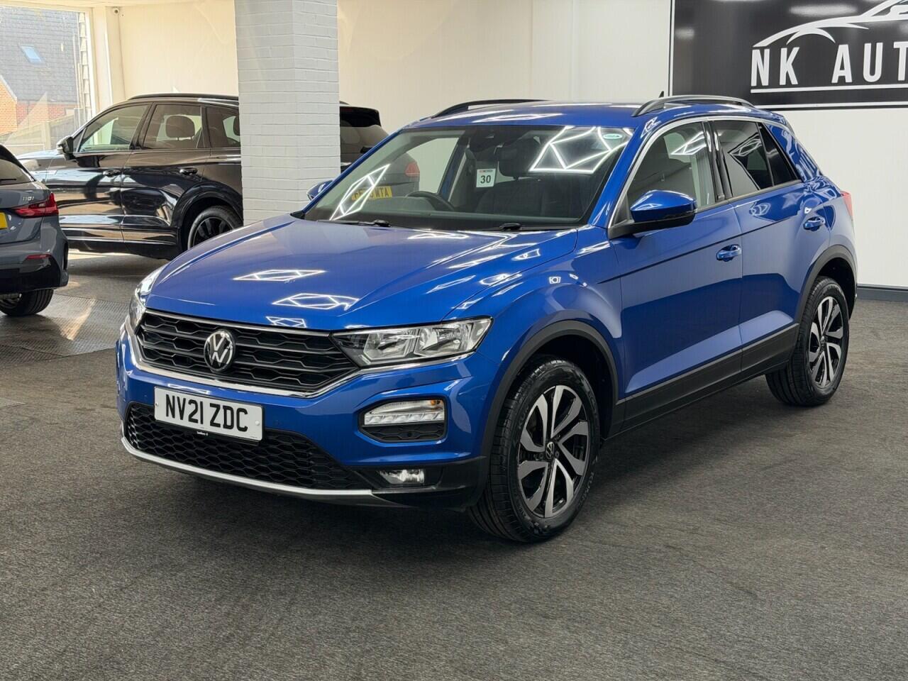 Volkswagen T-Roc - Image 10