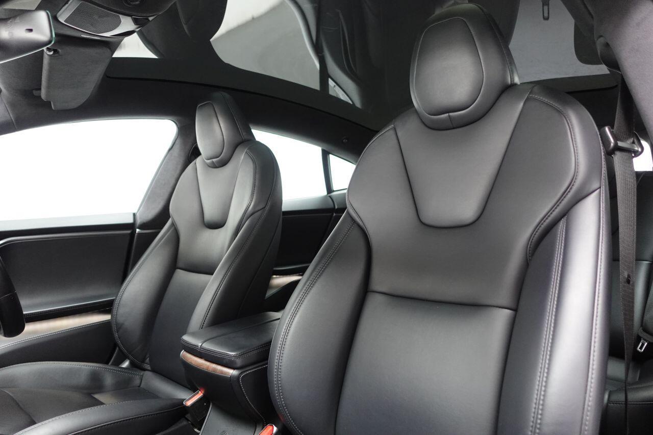 Tesla Model S - Image 18