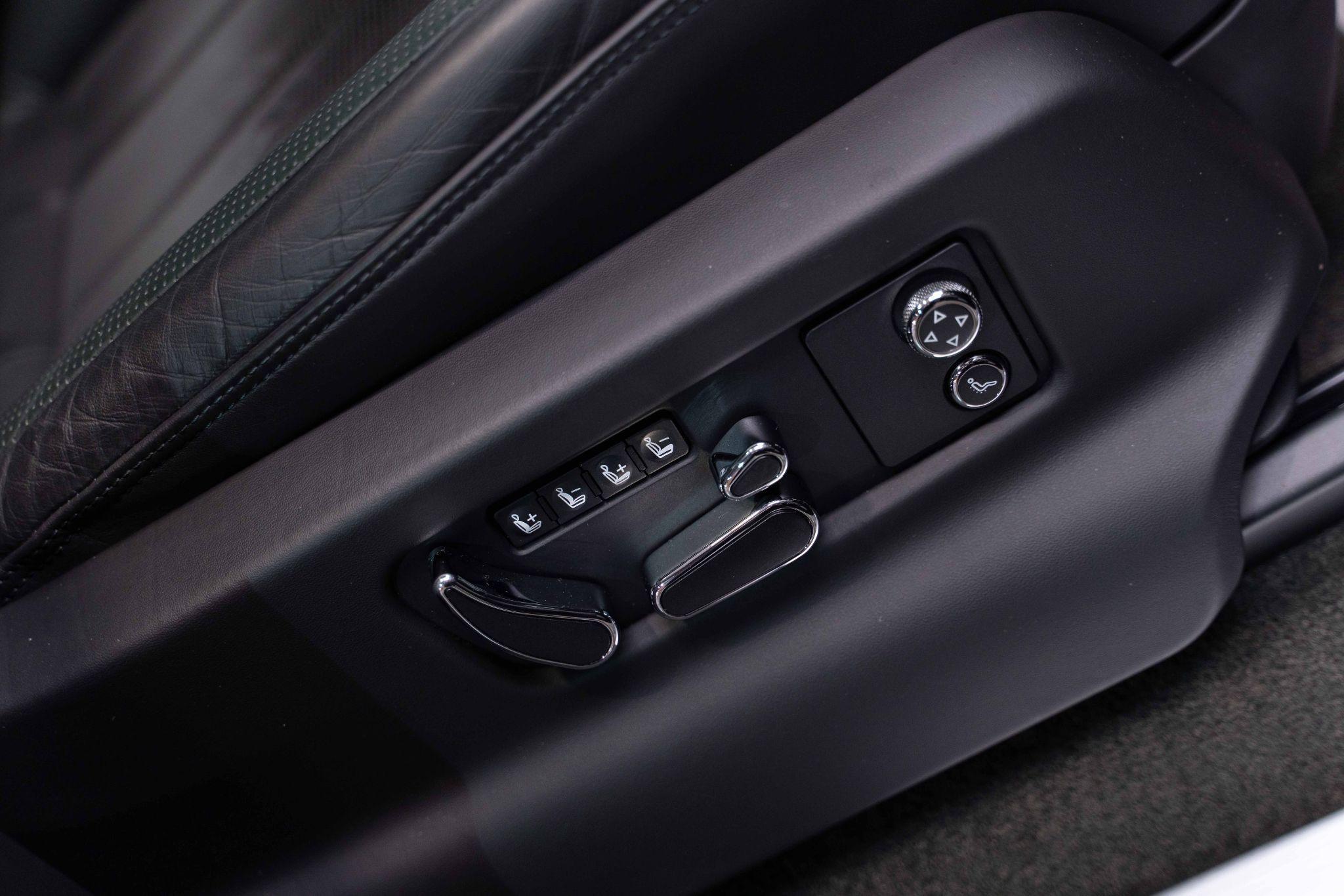 Bentley Bentayga - Image 15