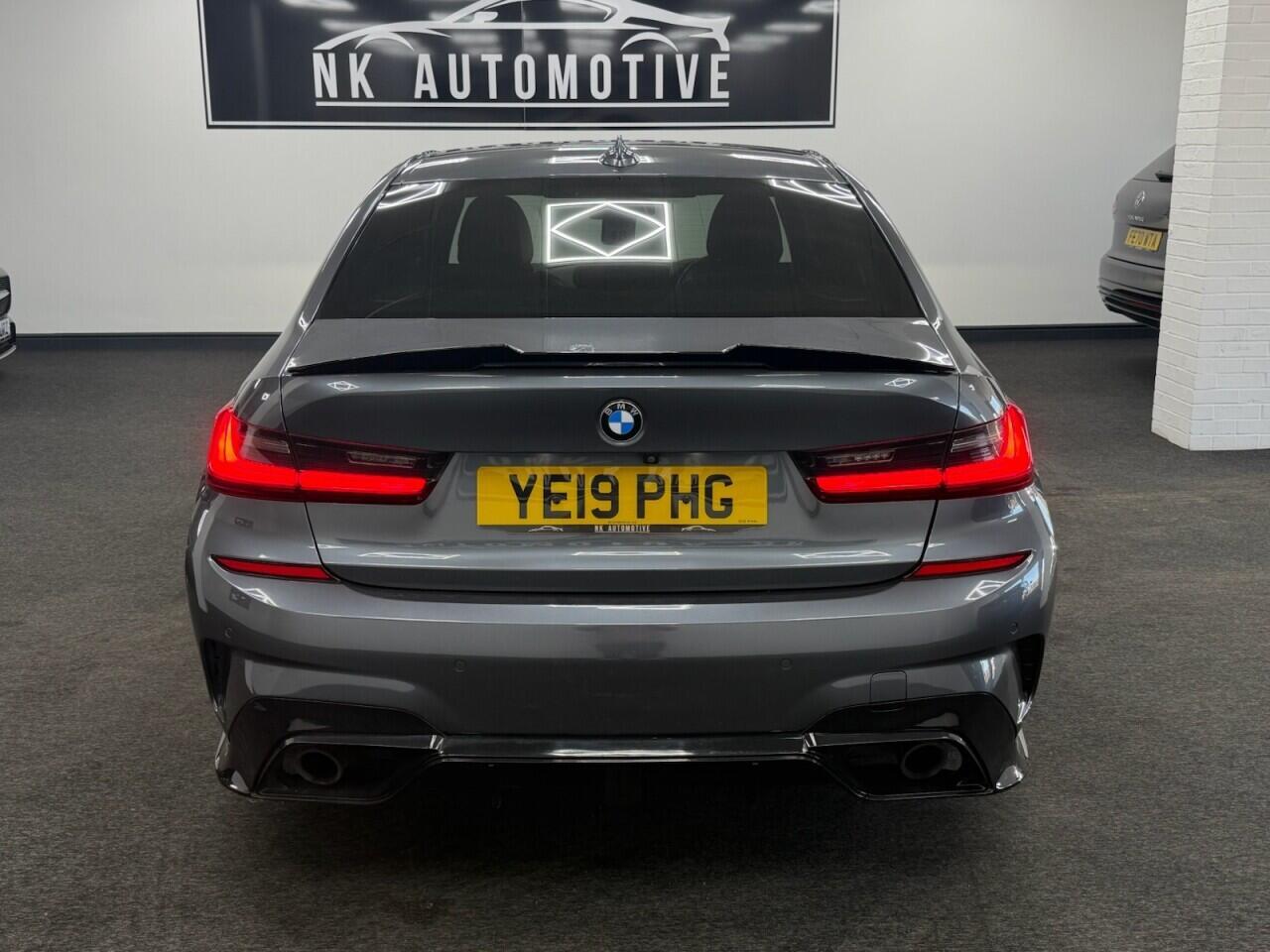 BMW 3 Series - Image 4