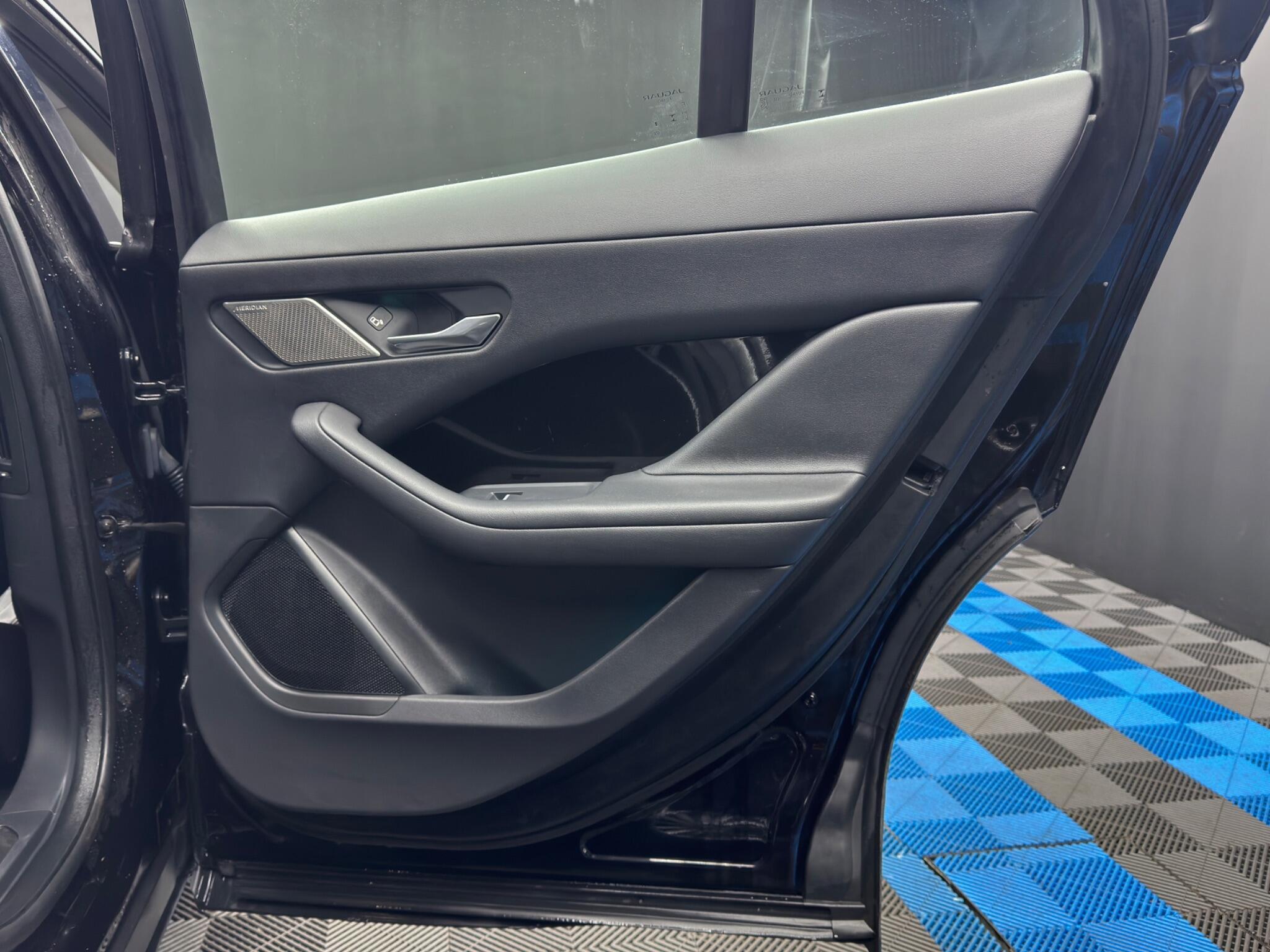 Jaguar I-Pace - Image 42