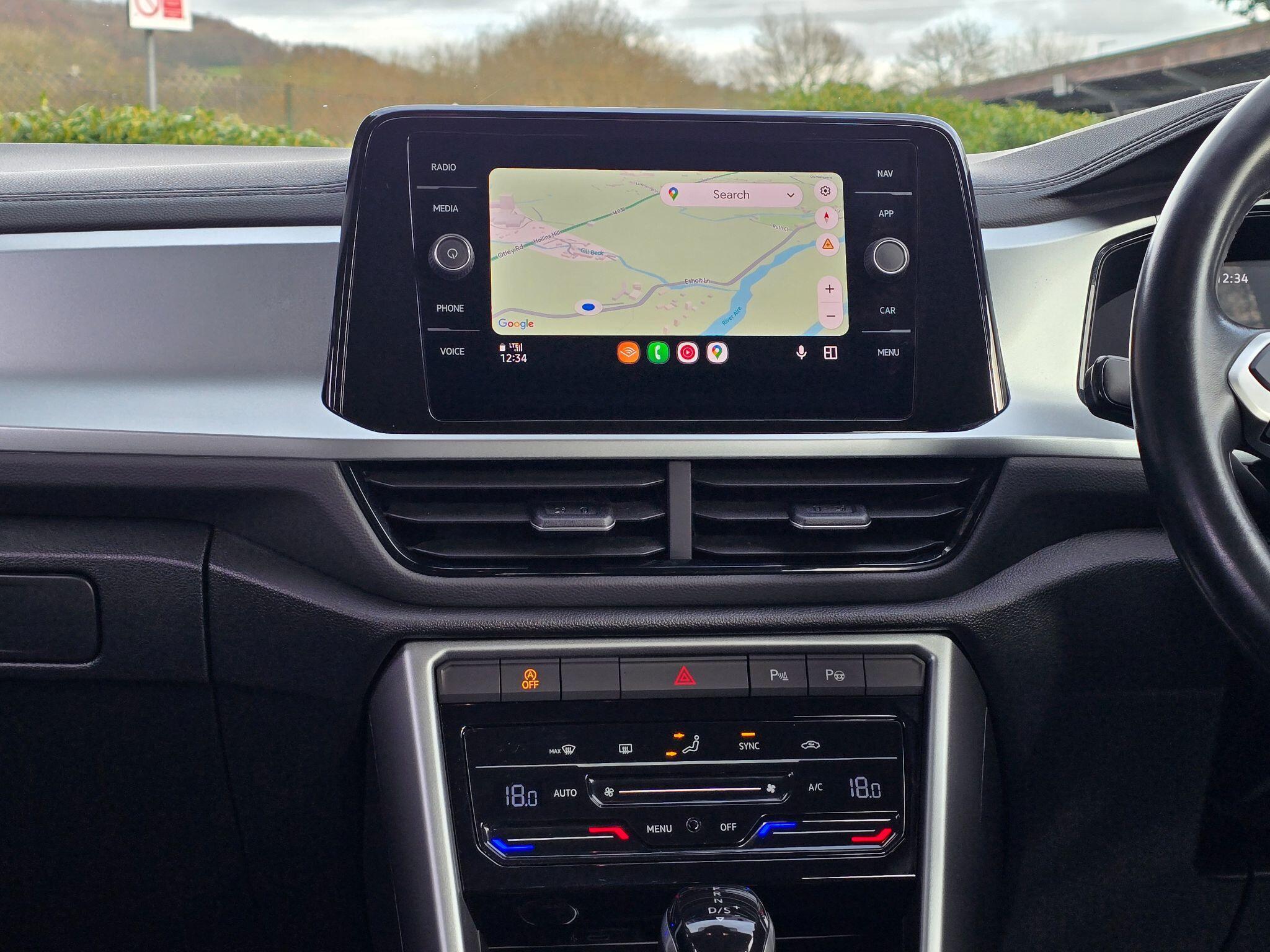 Volkswagen T-Roc - Image 38