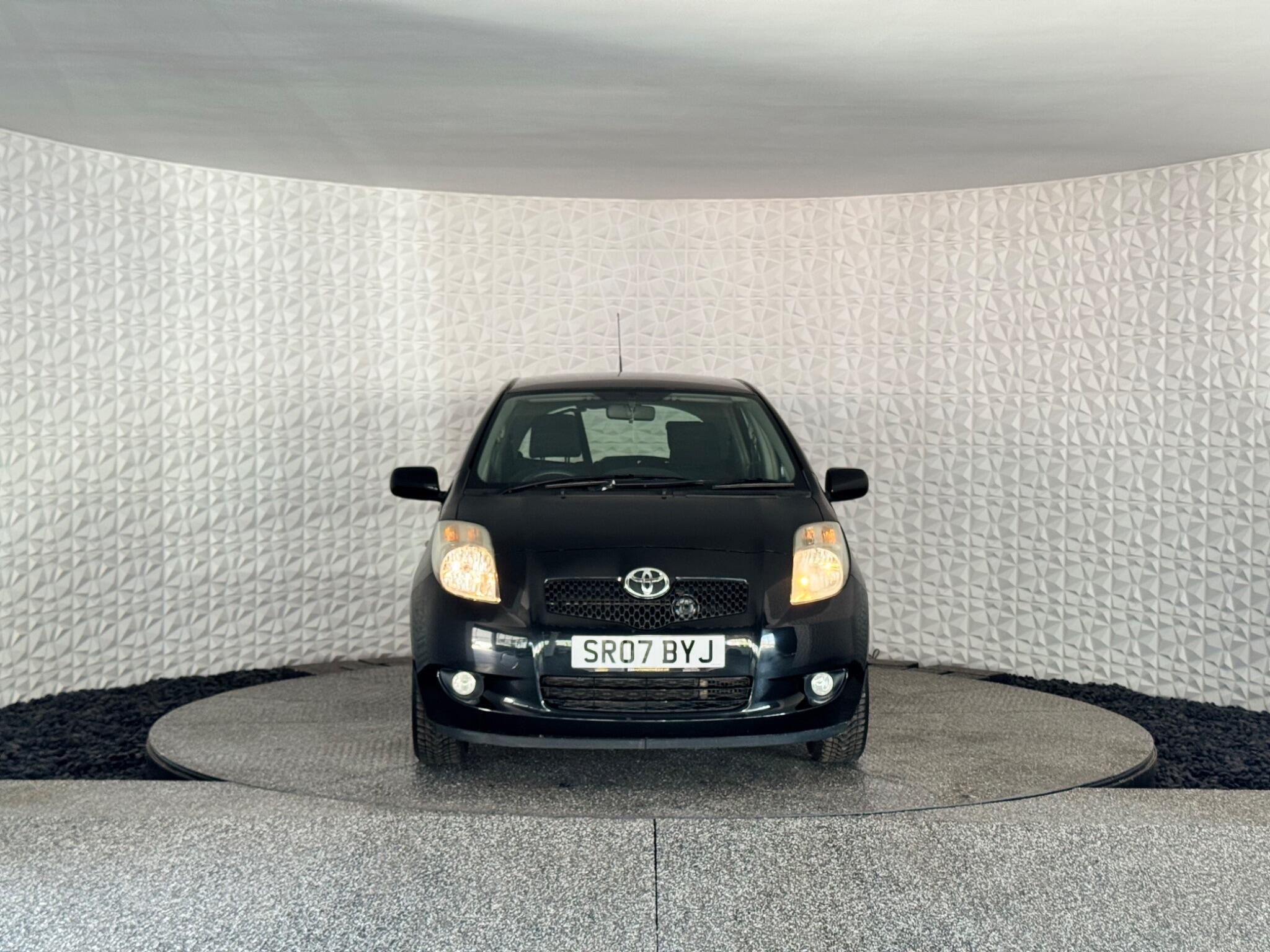 Toyota Yaris - Image 4